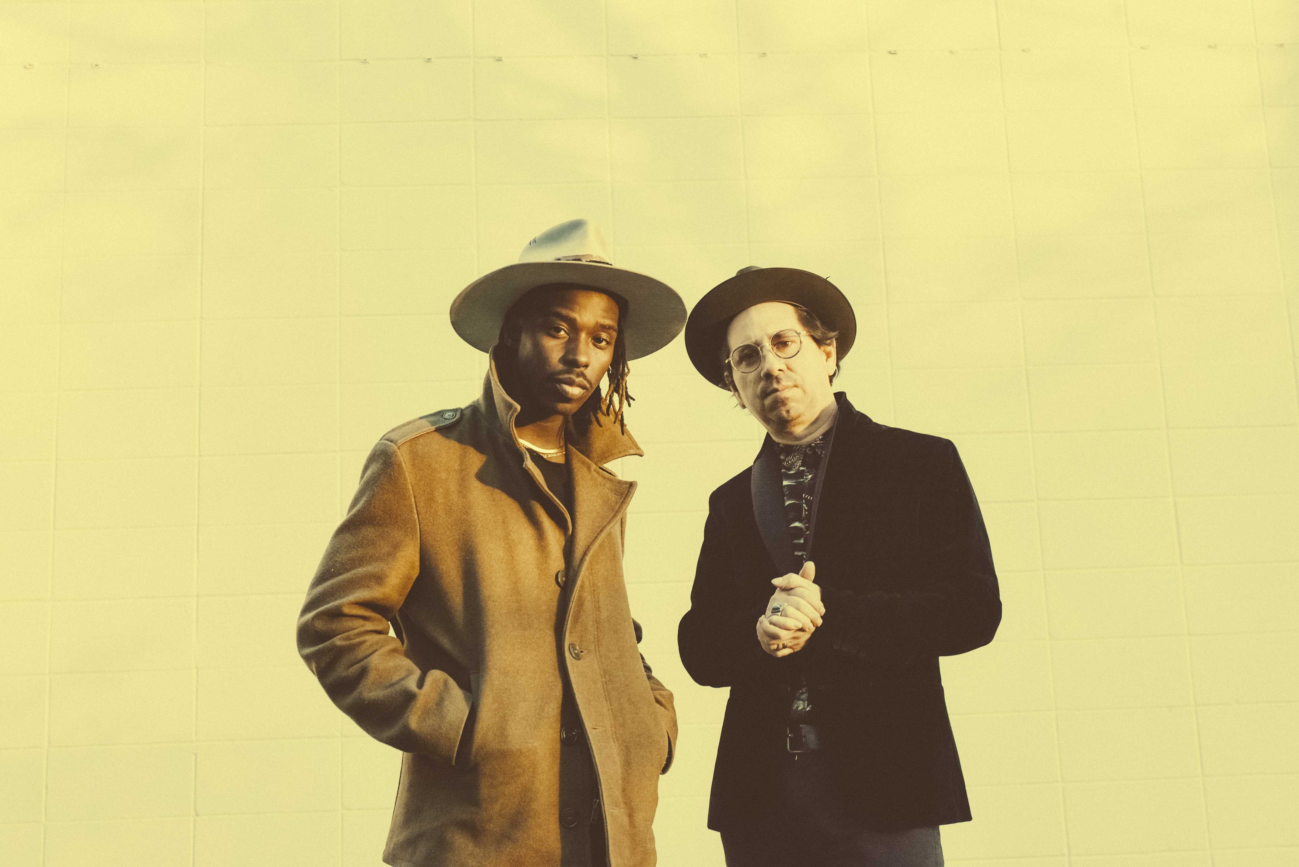 Black Pumas - Adrian Quesada & Eric Burton