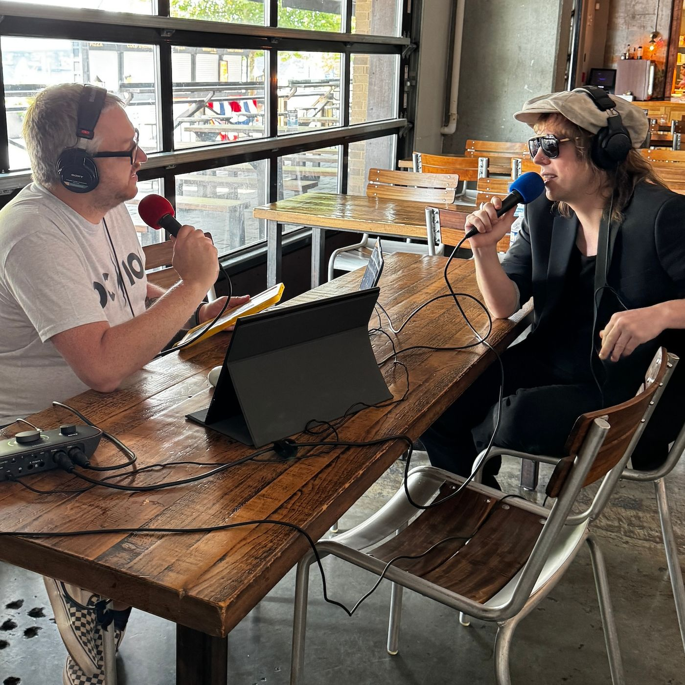 Luke Spiller: The Struts Making New Music, Solo Album and Advice For His Younger Self! episode artwork