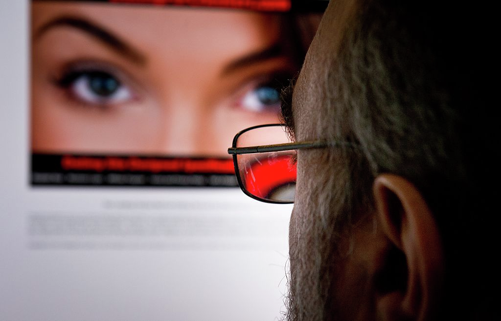 Hubby Has Wondering EYES and Felicity Needs Our Help + A BIG Announcement