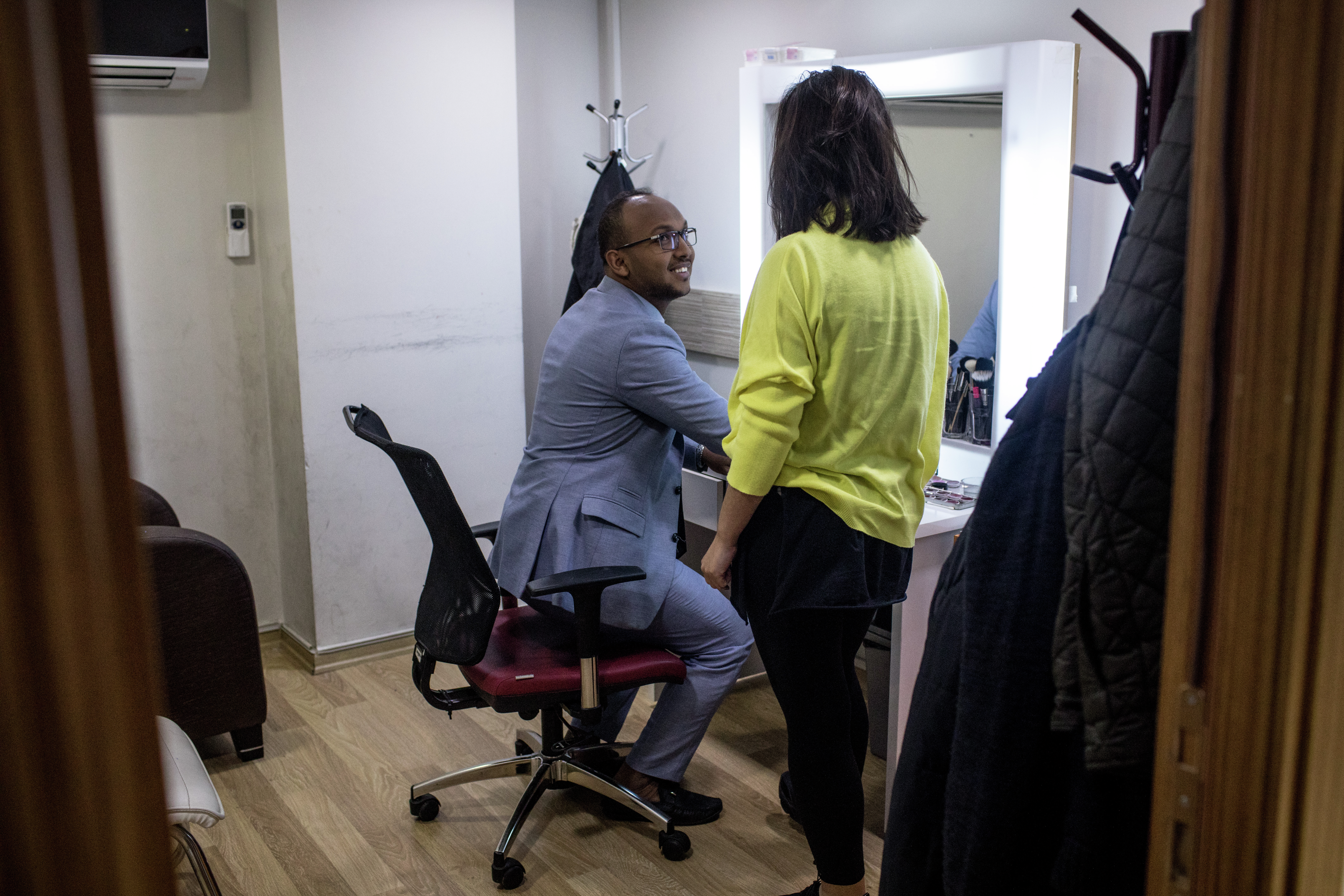 Do You Disclose Your Holiday Bonus To Your Co-Workers?