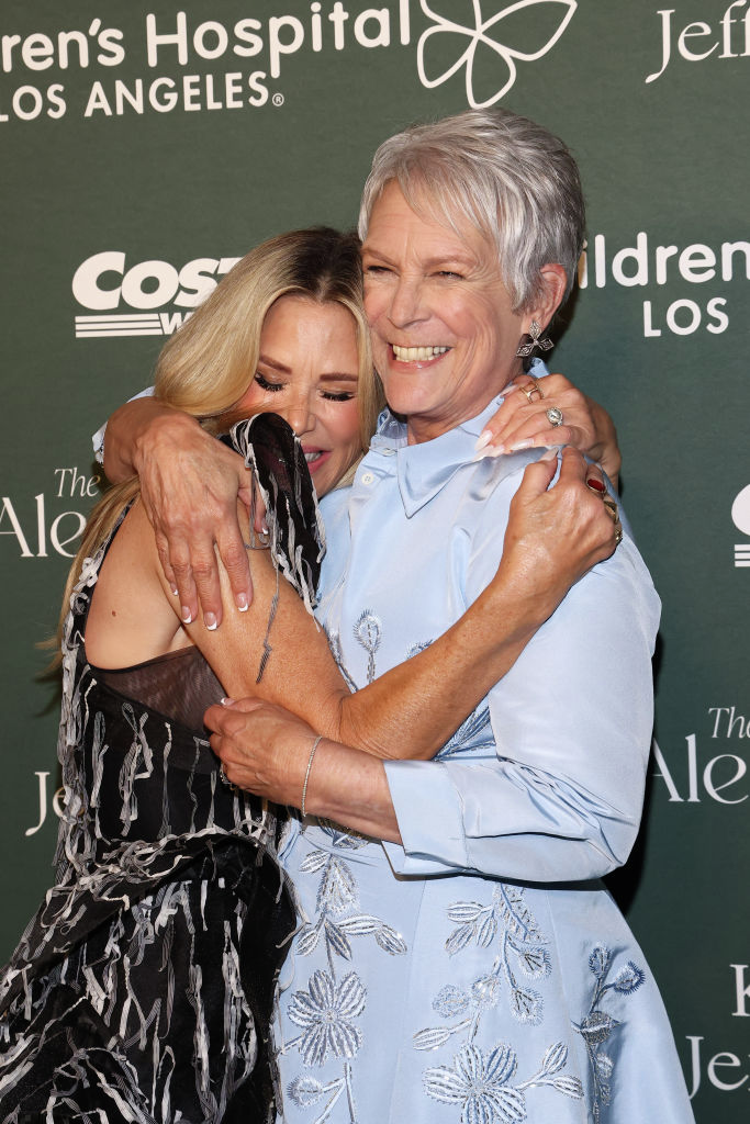 JAMIE LEE CURTIS WITH ELLEN K @CHLA GIVING TUESDAY