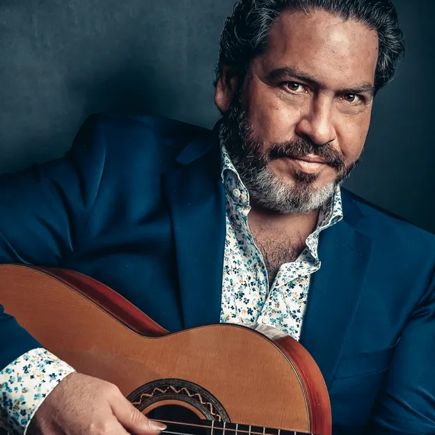 Fine Music Breakfast  - 25 April 2023 incl. studio guest Paco Lara after 8:05am