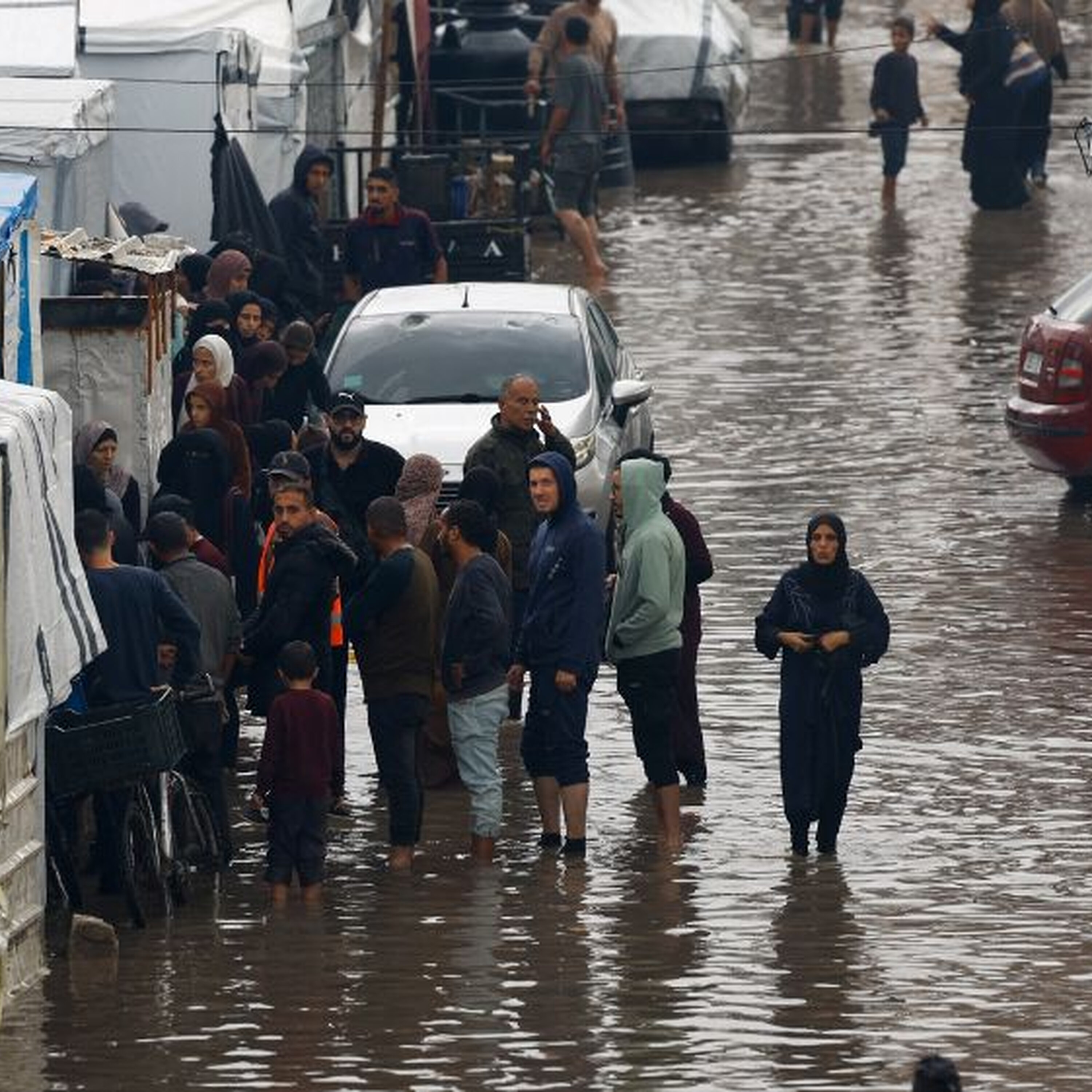 ‘Tents submerged’: Hundreds of thousands at risk in Gaza as storm looms ‘Tents submerged’: Hundreds of thousands at risk in Gaza as storm looms