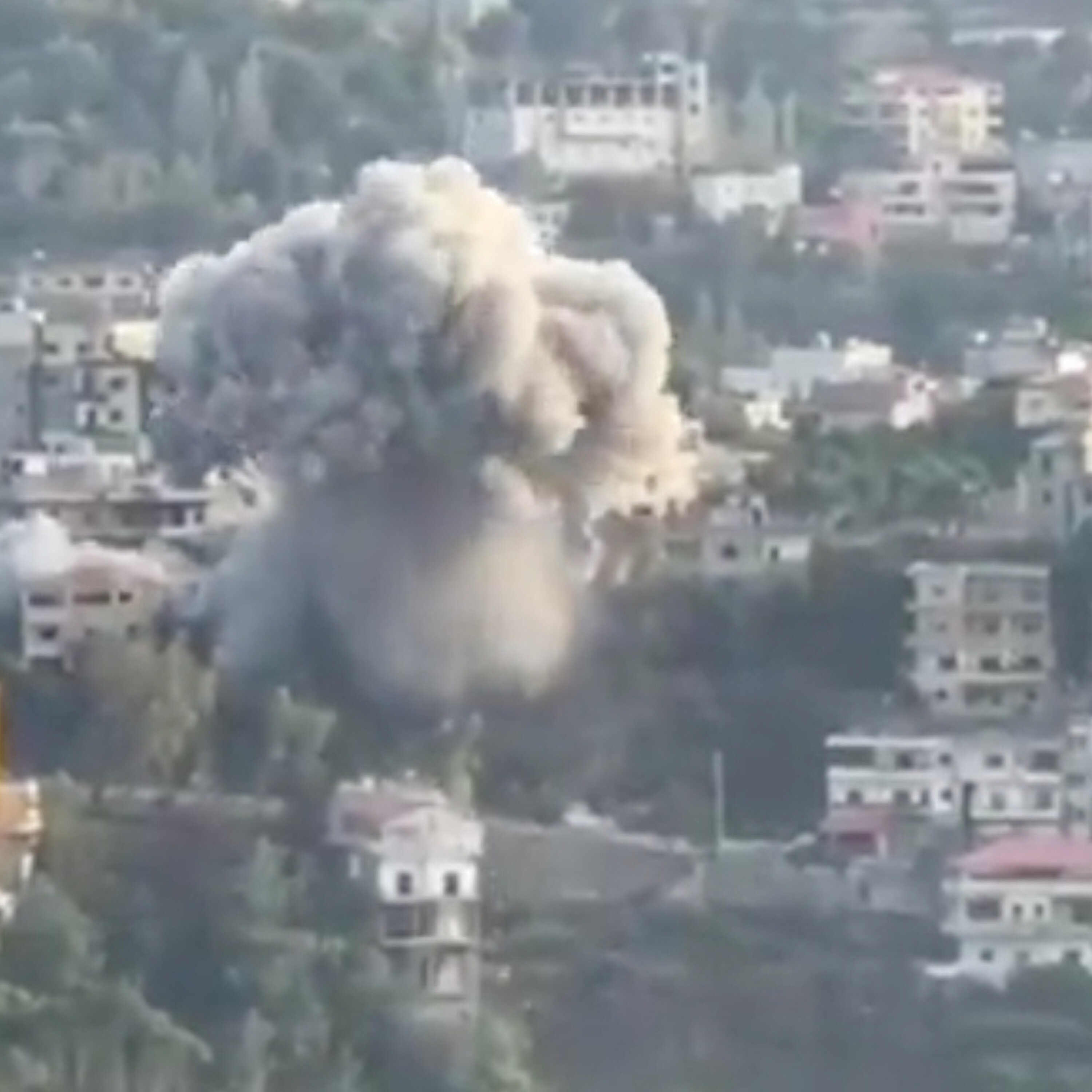 Israel hits multiple towns in southern Lebanon as attacks intensify Israel hits multiple towns in southern Lebanon as attacks intensify