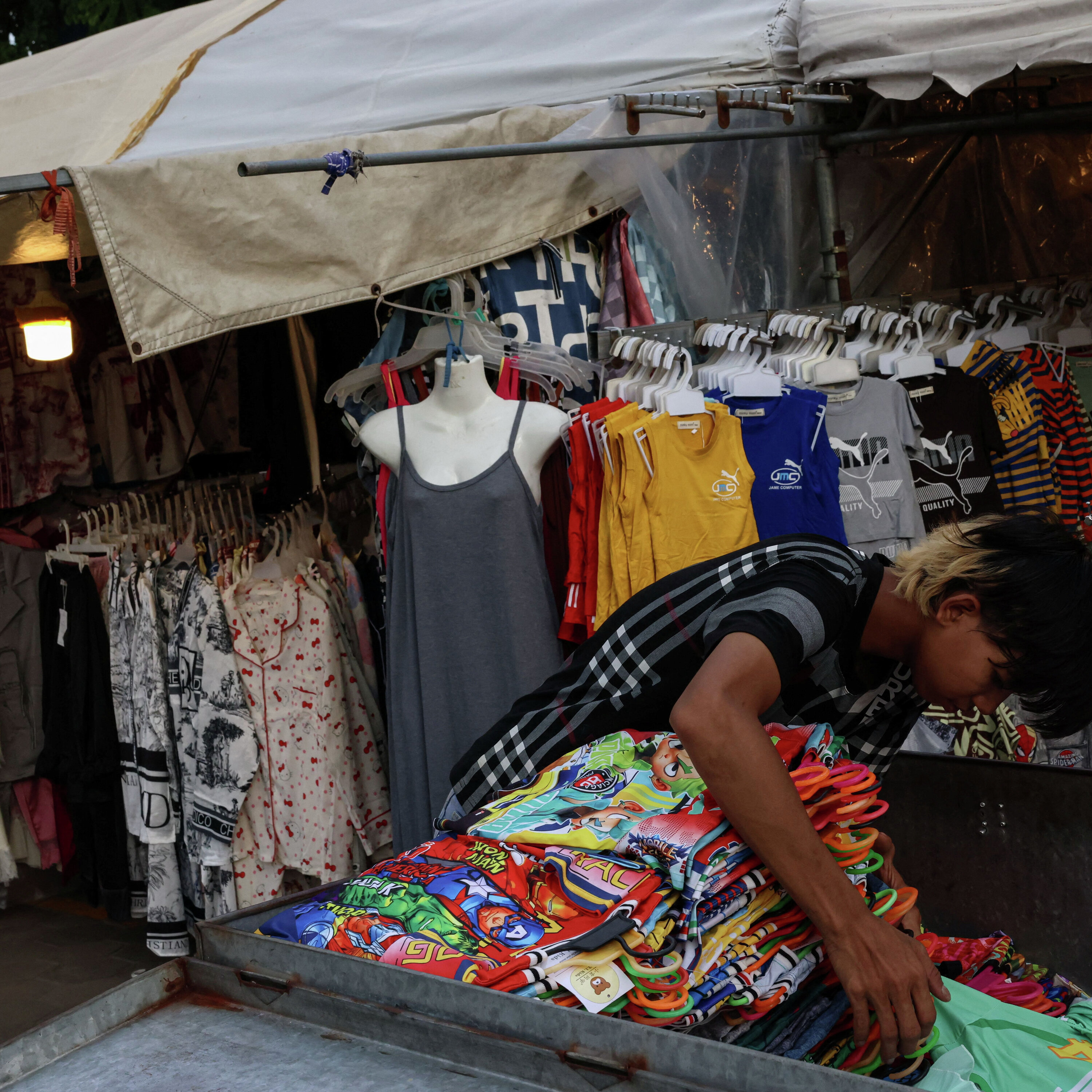 Cambodia’s economy squeezed by Thai conflict Cambodia’s economy squeezed by Thai conflict