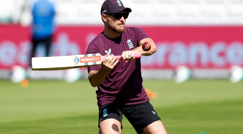 England face must-win Ashes Test as coach McCullum rules out major changes