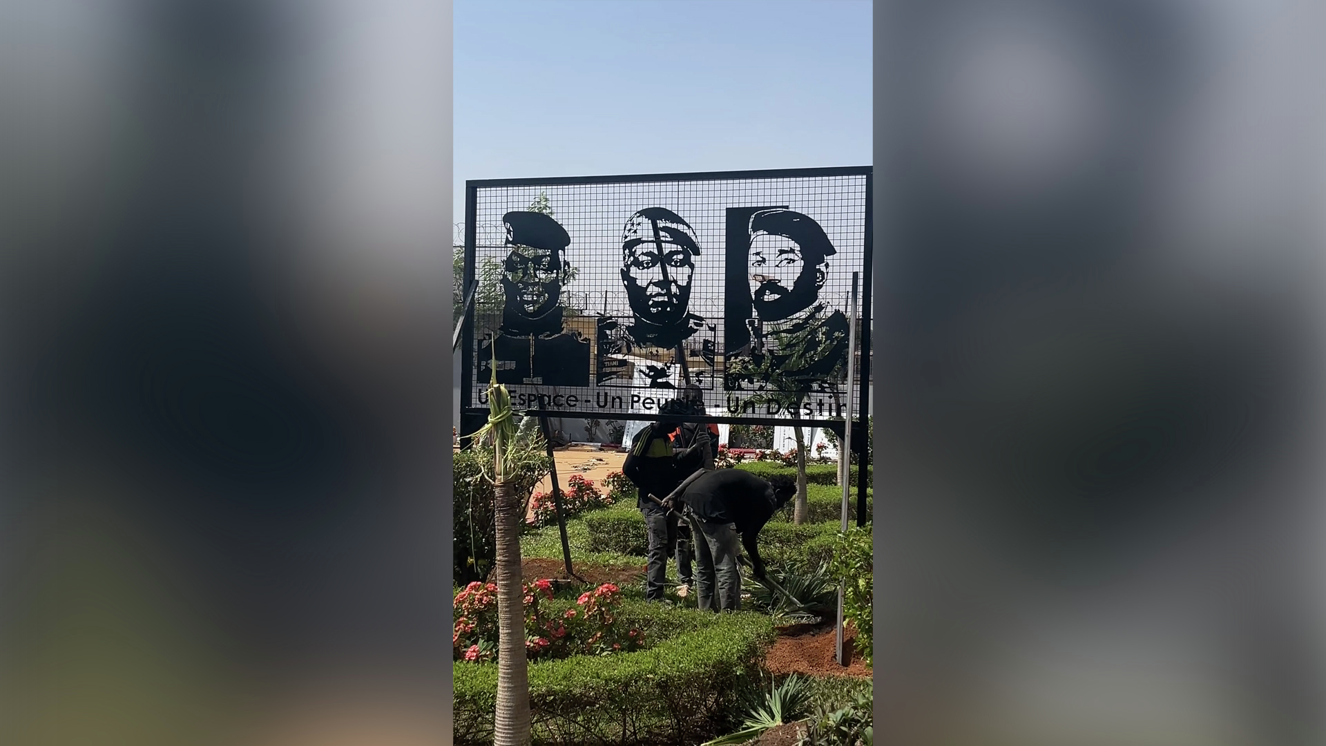 Sahel states summit attracts unexpected visitors: young people.