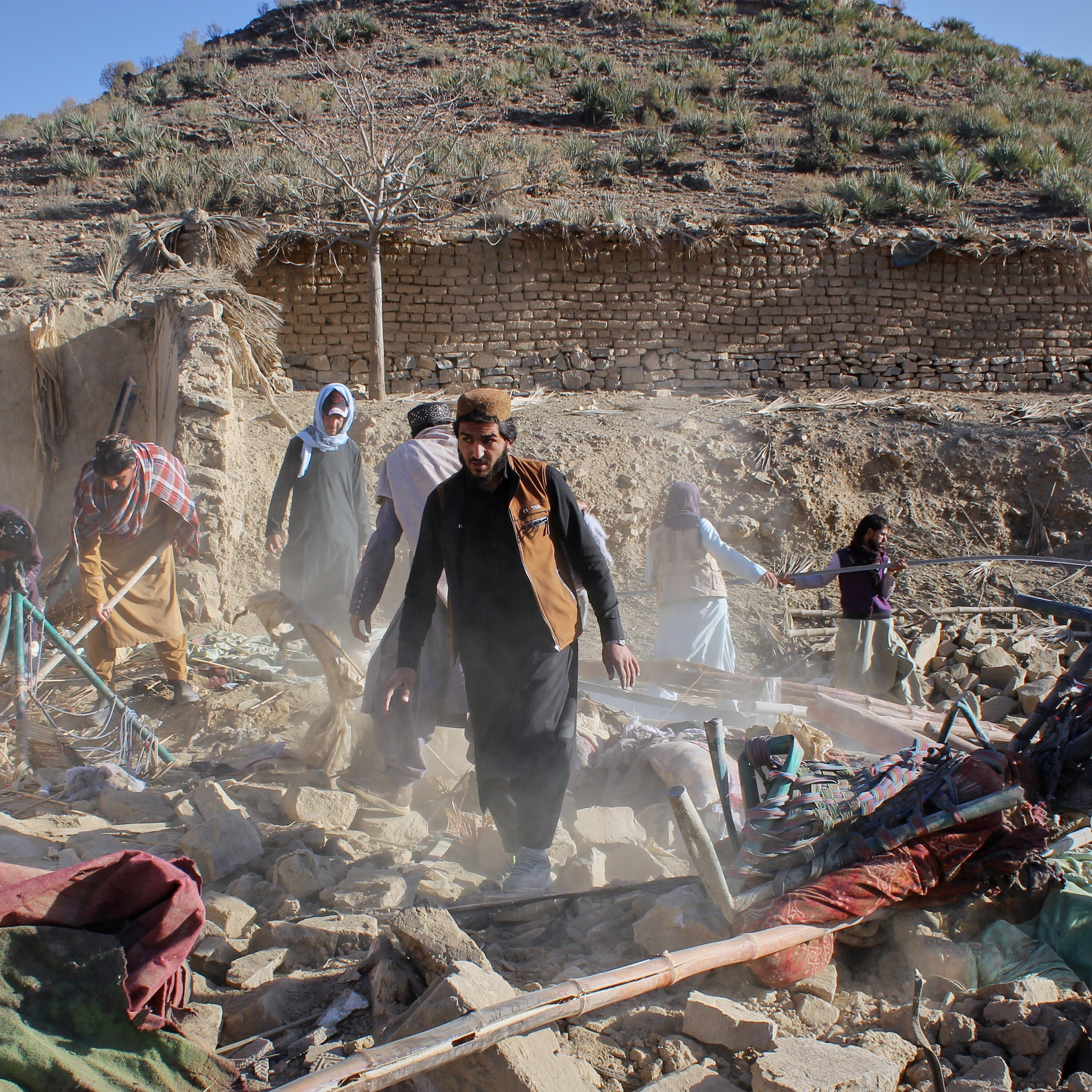 Afghanistan blames Pakistan for deadly air strikes in its eastern provinces Afghanistan blames Pakistan for deadly air strikes in its eastern provinces
