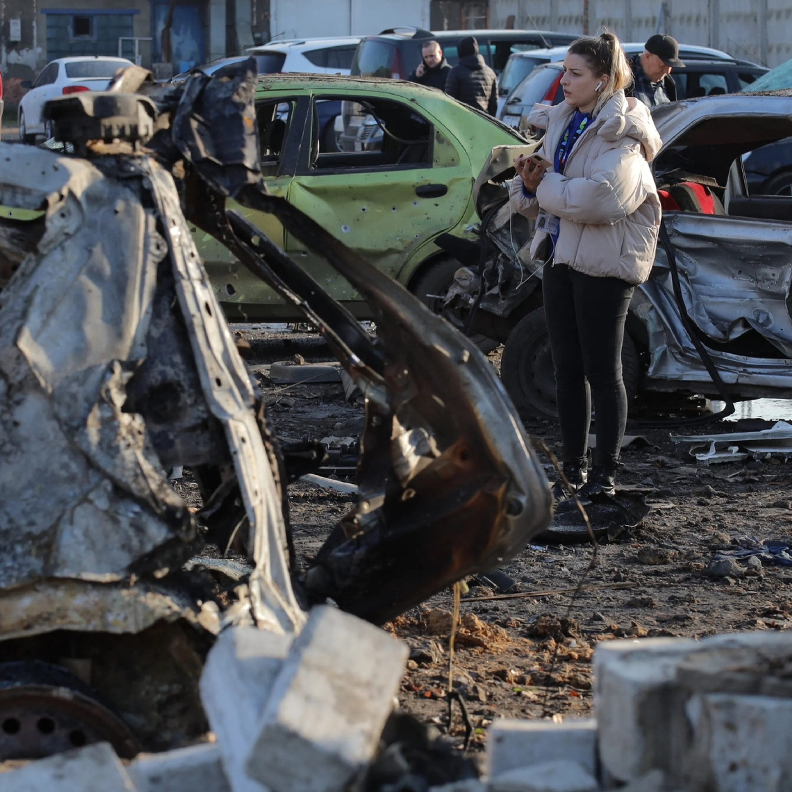 Russia-Ukraine war: Strikes continue as US peace plan discussed Russia-Ukraine war: Strikes continue as US peace plan discussed