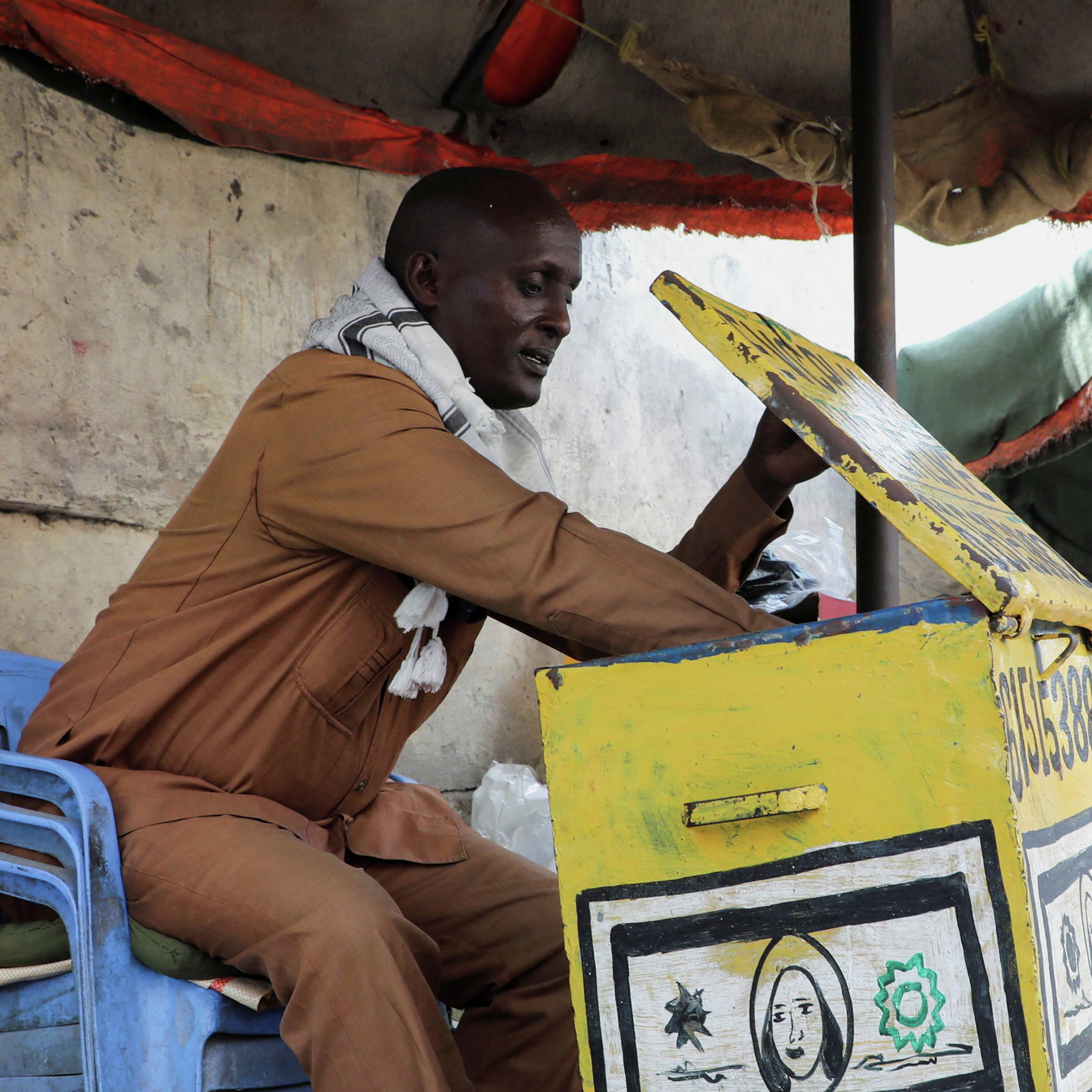 Somalis call Trump’s comments insulting their country a ‘grave mistake’ Somalis call Trump’s comments insulting their country a ‘grave mistake’