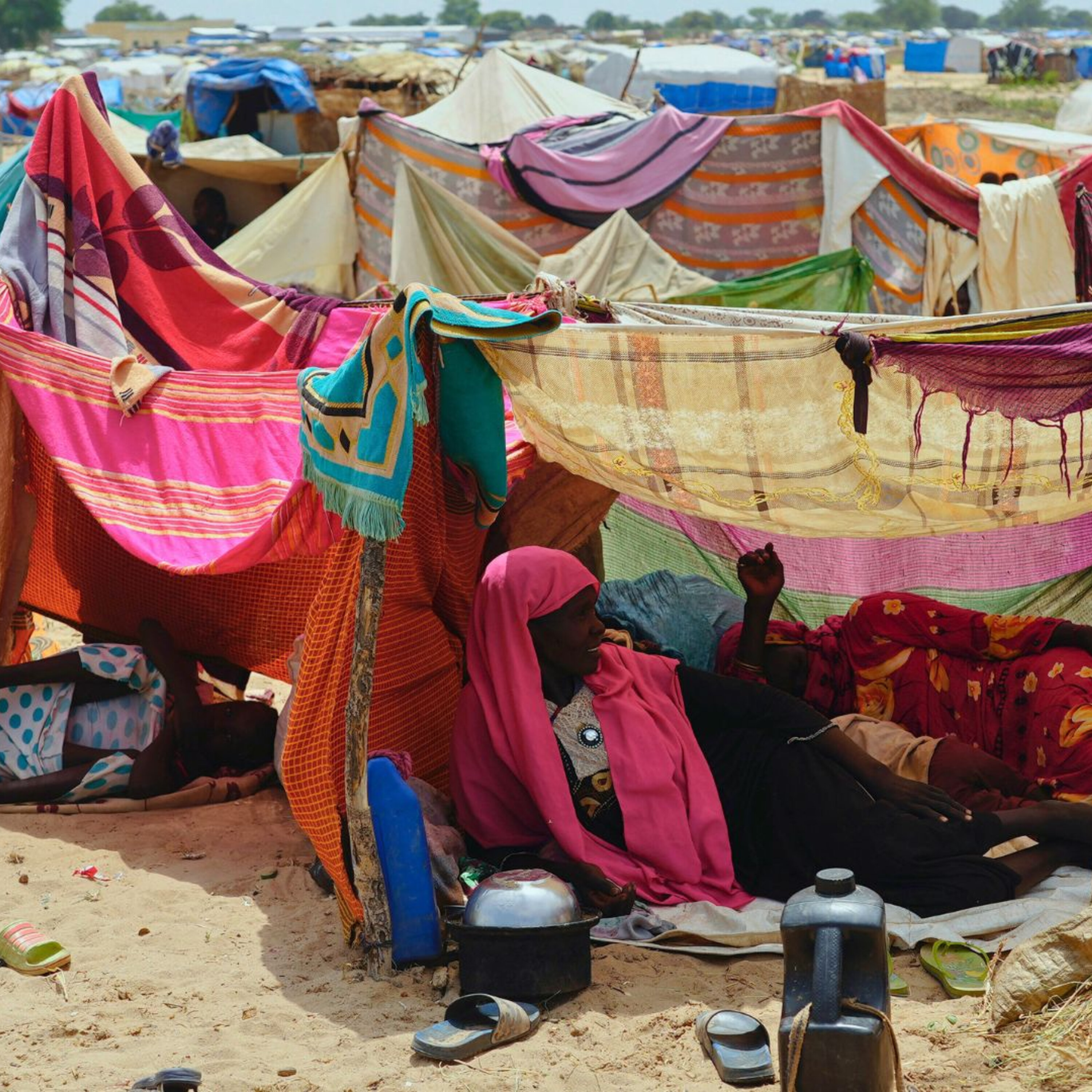 With no end to the fighting, Sudanese find refuge at camps in Chad With no end to the fighting, Sudanese find refuge at camps in Chad