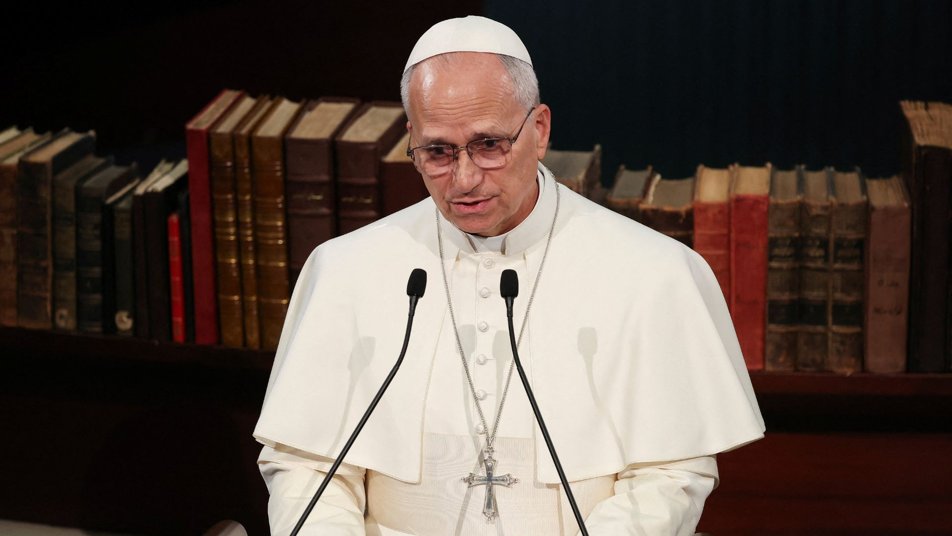 Pope Leo XIV delivers message of peace, unity in Turkiye on his first foreign trip as pontiff