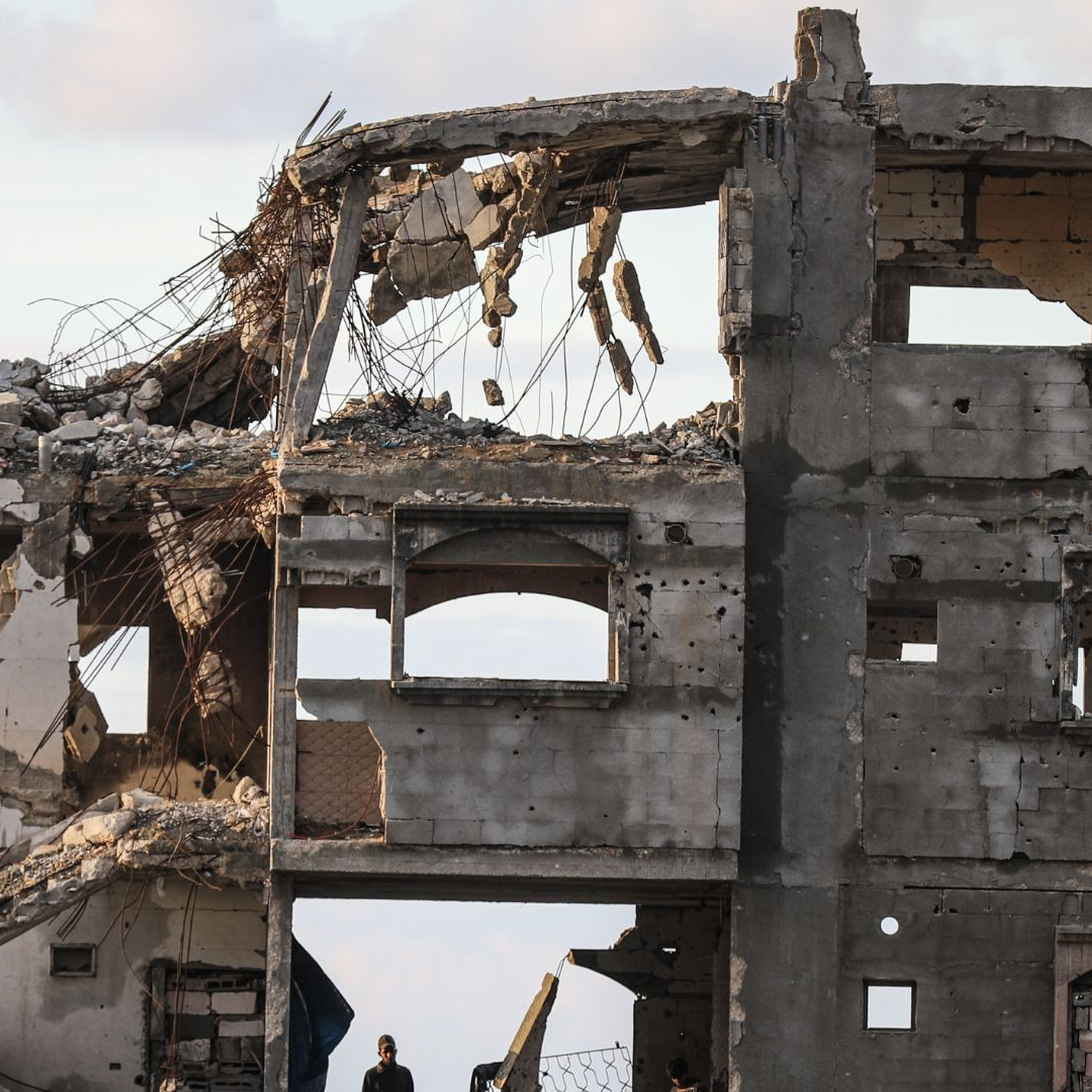 At least 500 buildings in Gaza at risk of collapsing because of Storm Byron At least 500 buildings in Gaza at risk of collapsing because of Storm Byron