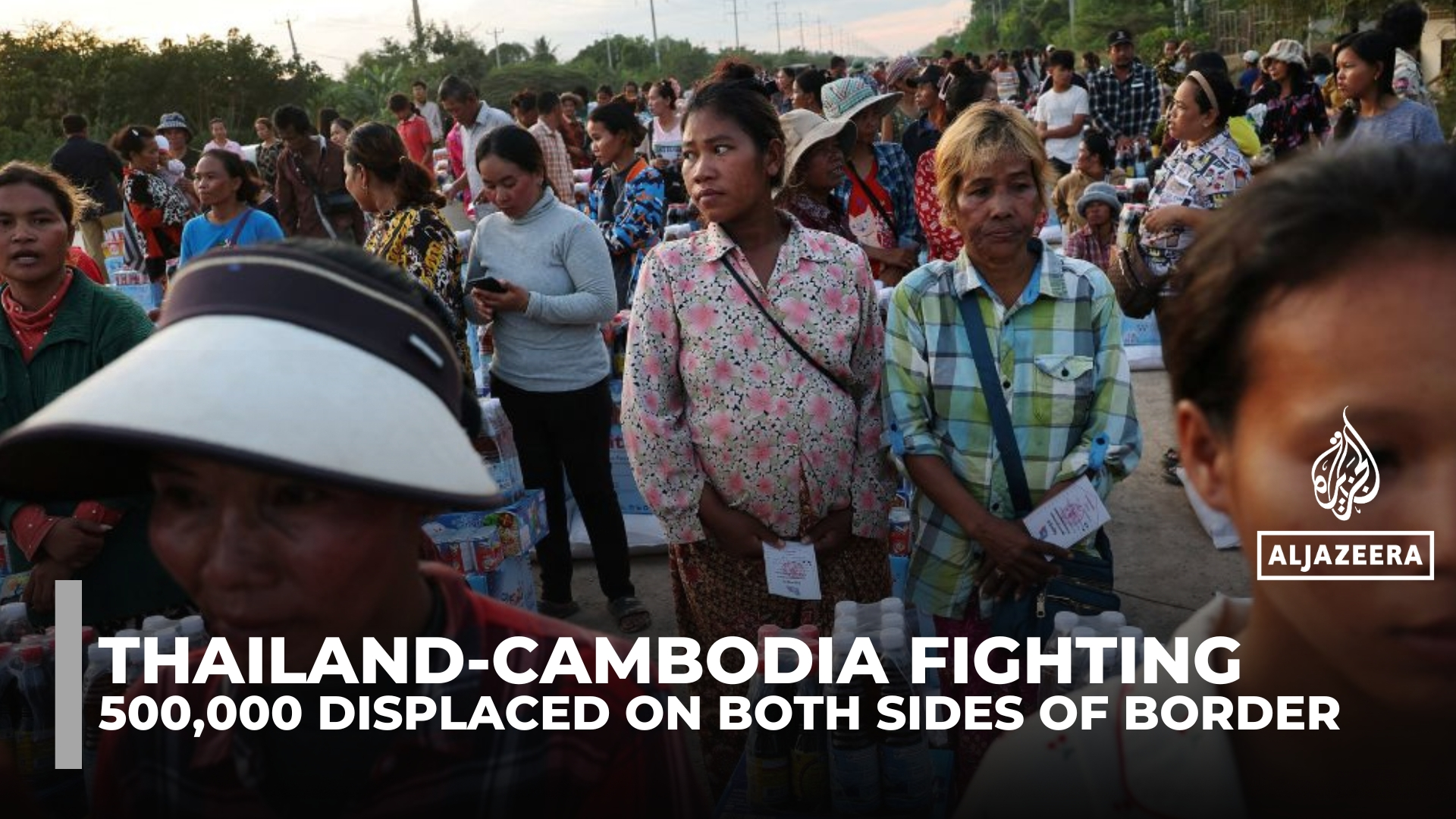 Thailand–Cambodia border war leaves hundreds of thousands displaced
