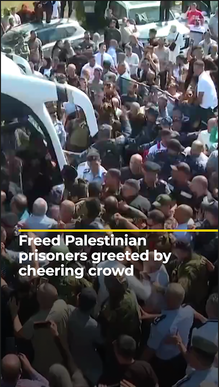 Freed Palestinian prisoners greeted by cheering crowd | AJ #shorts