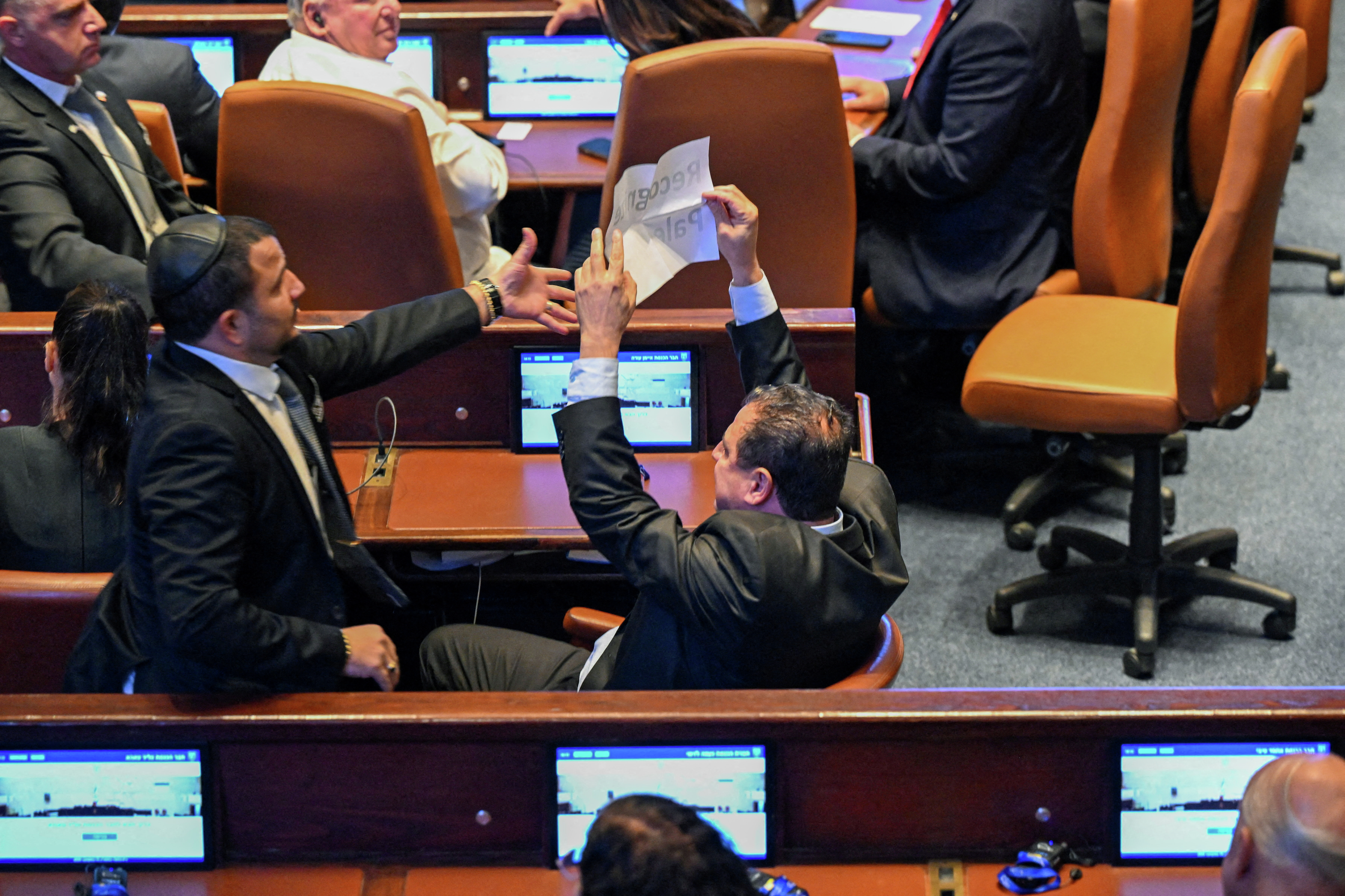 Trump heckled during speech at Israel's Knesset