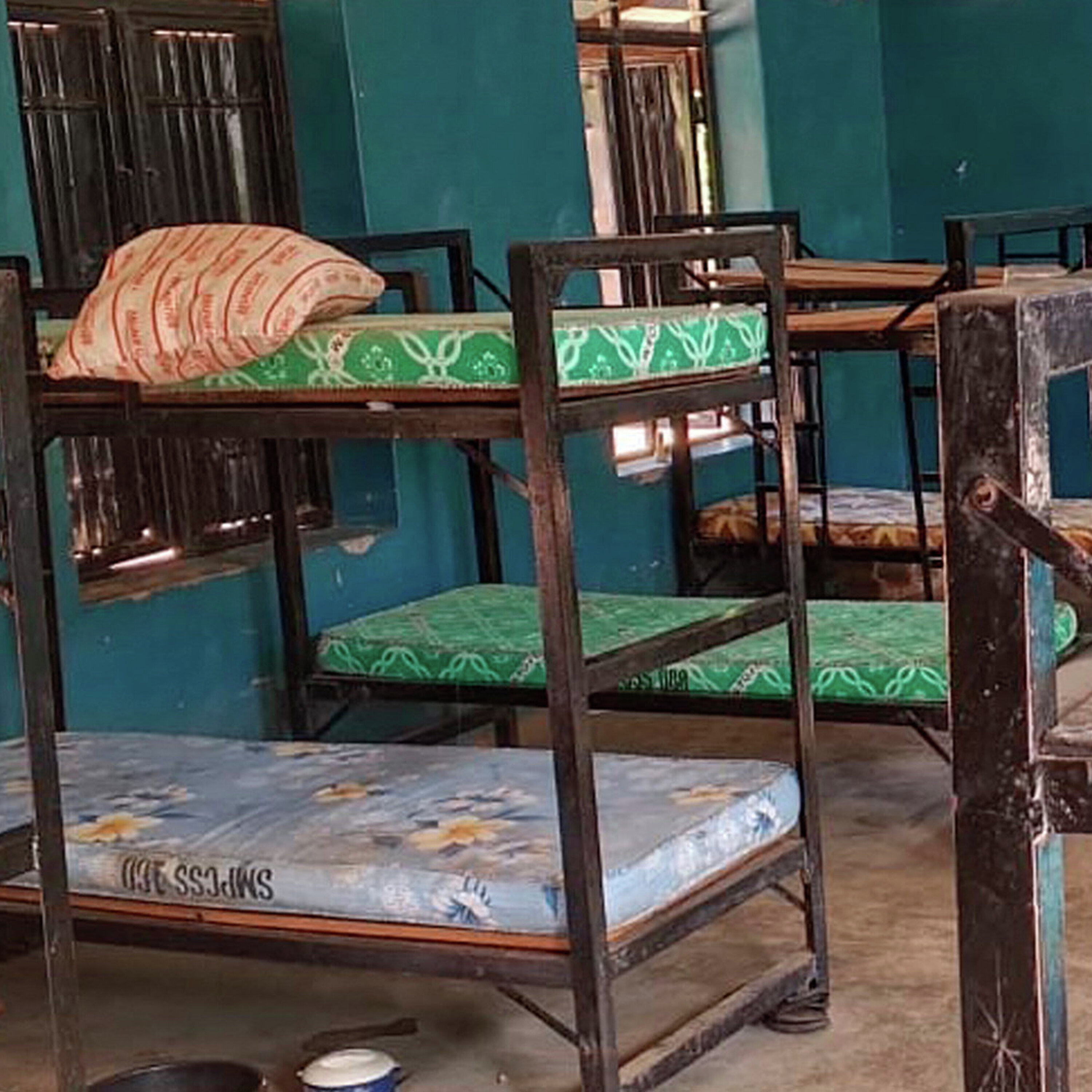 More than 300 Nigerian students abducted from a Catholic school More than 300 Nigerian students abducted from a Catholic school