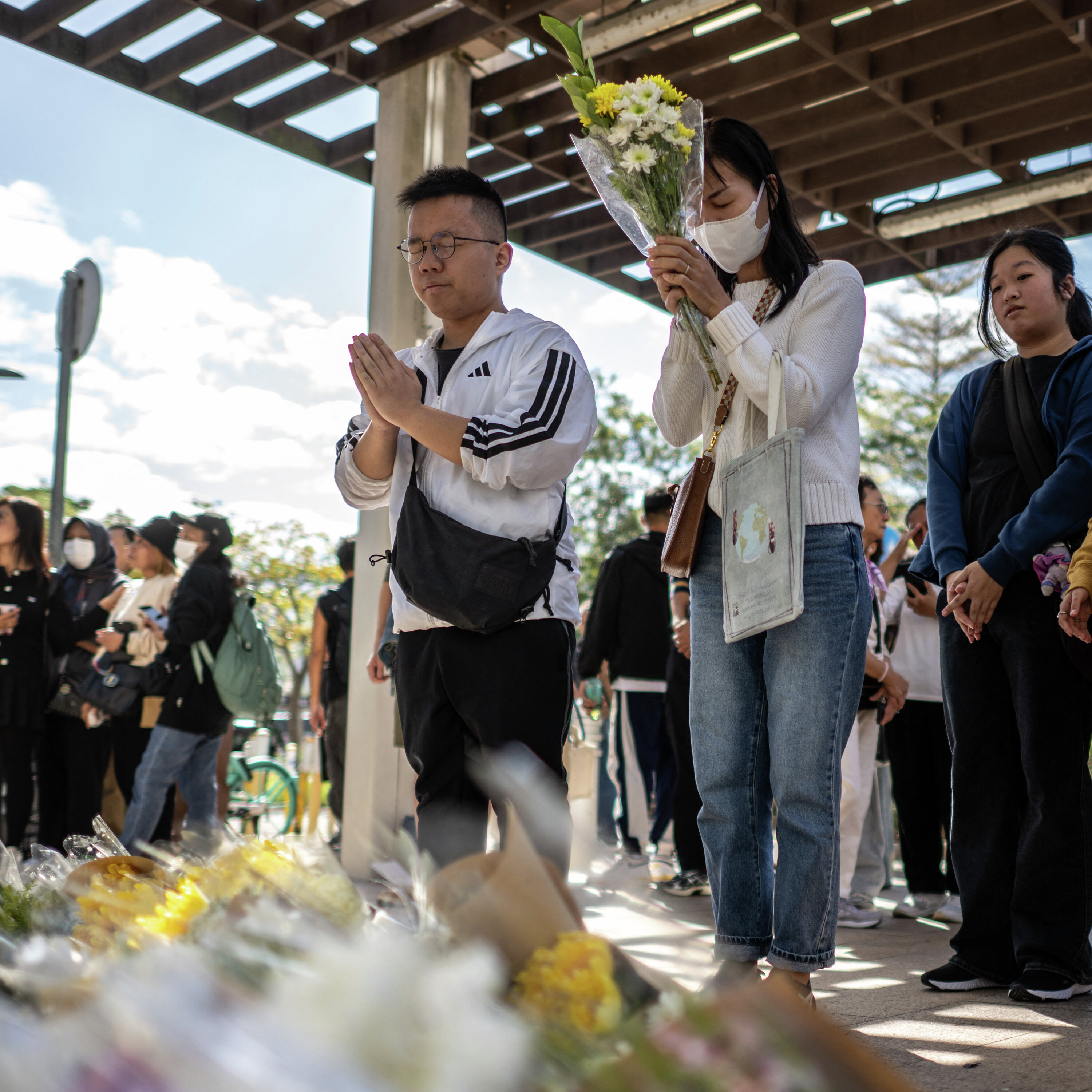 Hong Kong begins five-day mourning period after deadly high-rise fire Hong Kong begins five-day mourning period after deadly high-rise fire