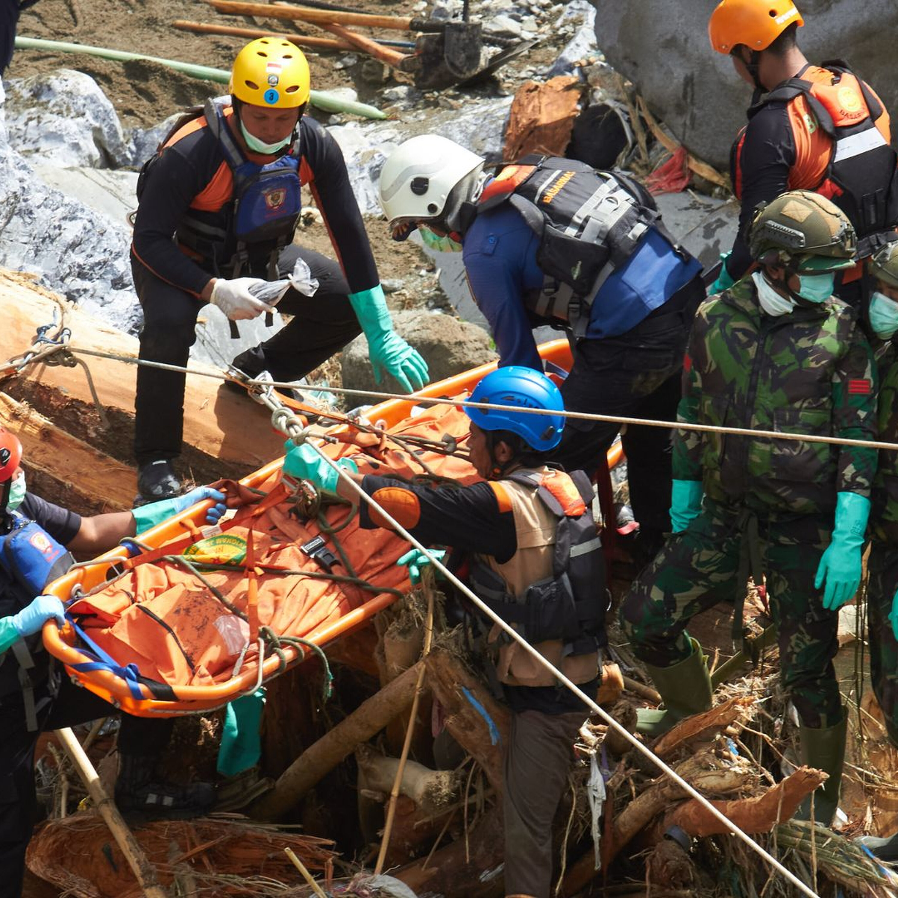 Asia floods: Death toll passes 1,000 as rescue efforts continue Asia floods: Death toll passes 1,000 as rescue efforts continue