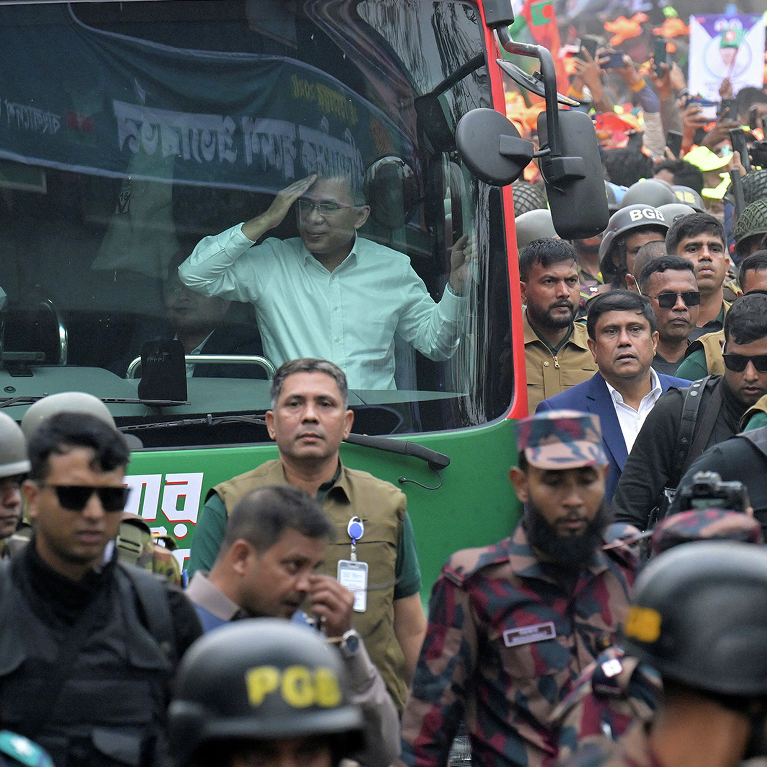 Bangladesh opposition leader Tarique Rahman returns after 17 years Bangladesh opposition leader Tarique Rahman returns after 17 years