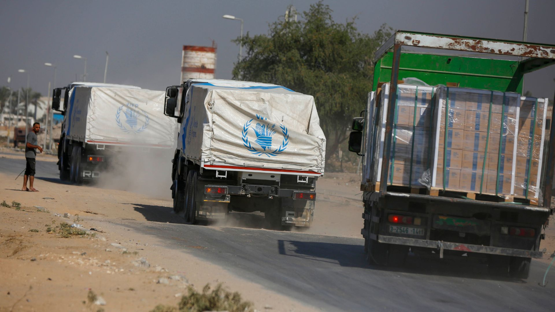 Israel reopens Zikim crossing in northern Gaza to allow in humanitarian aid trucks