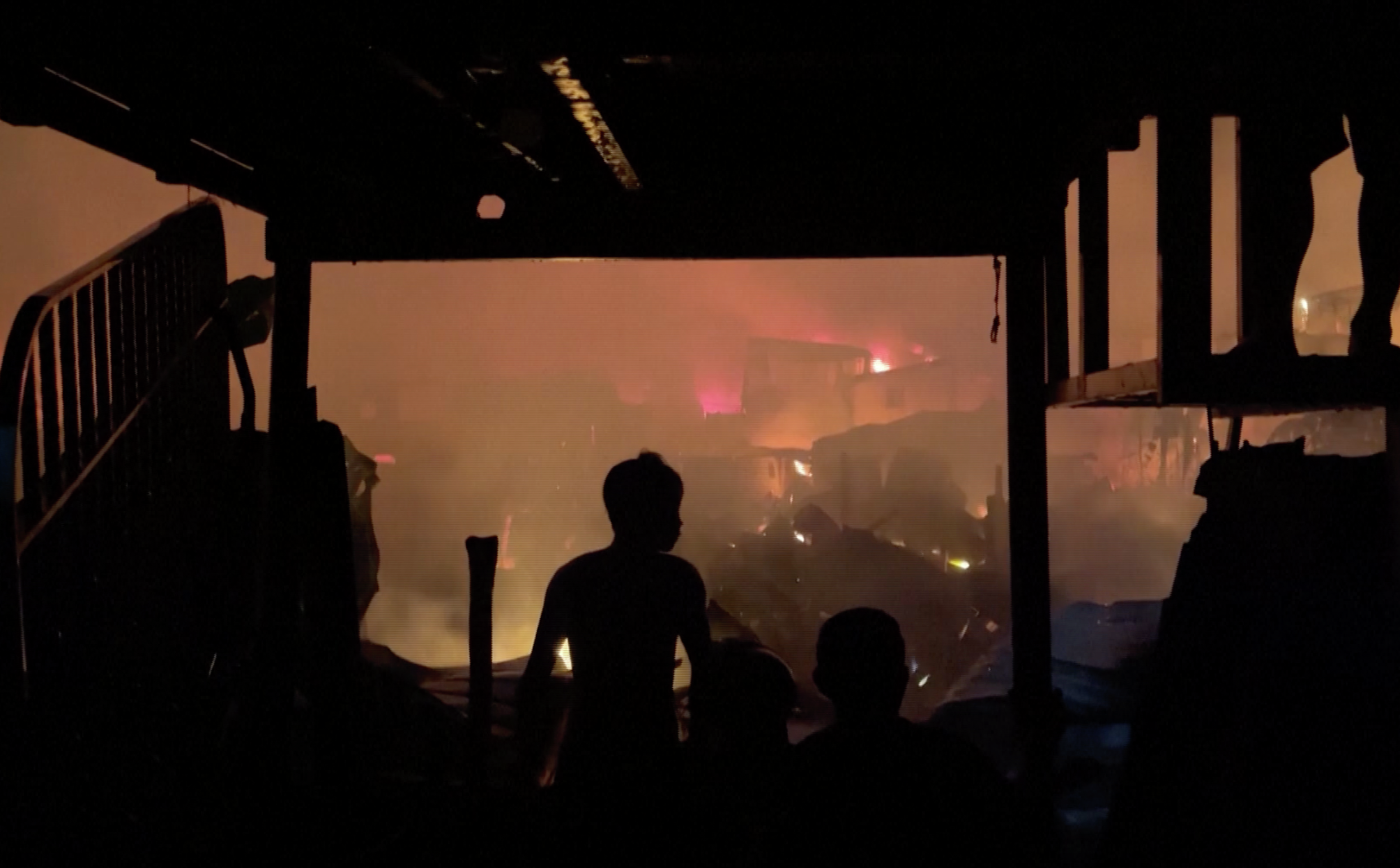Fire destroys over 1,500 homes in Philippines