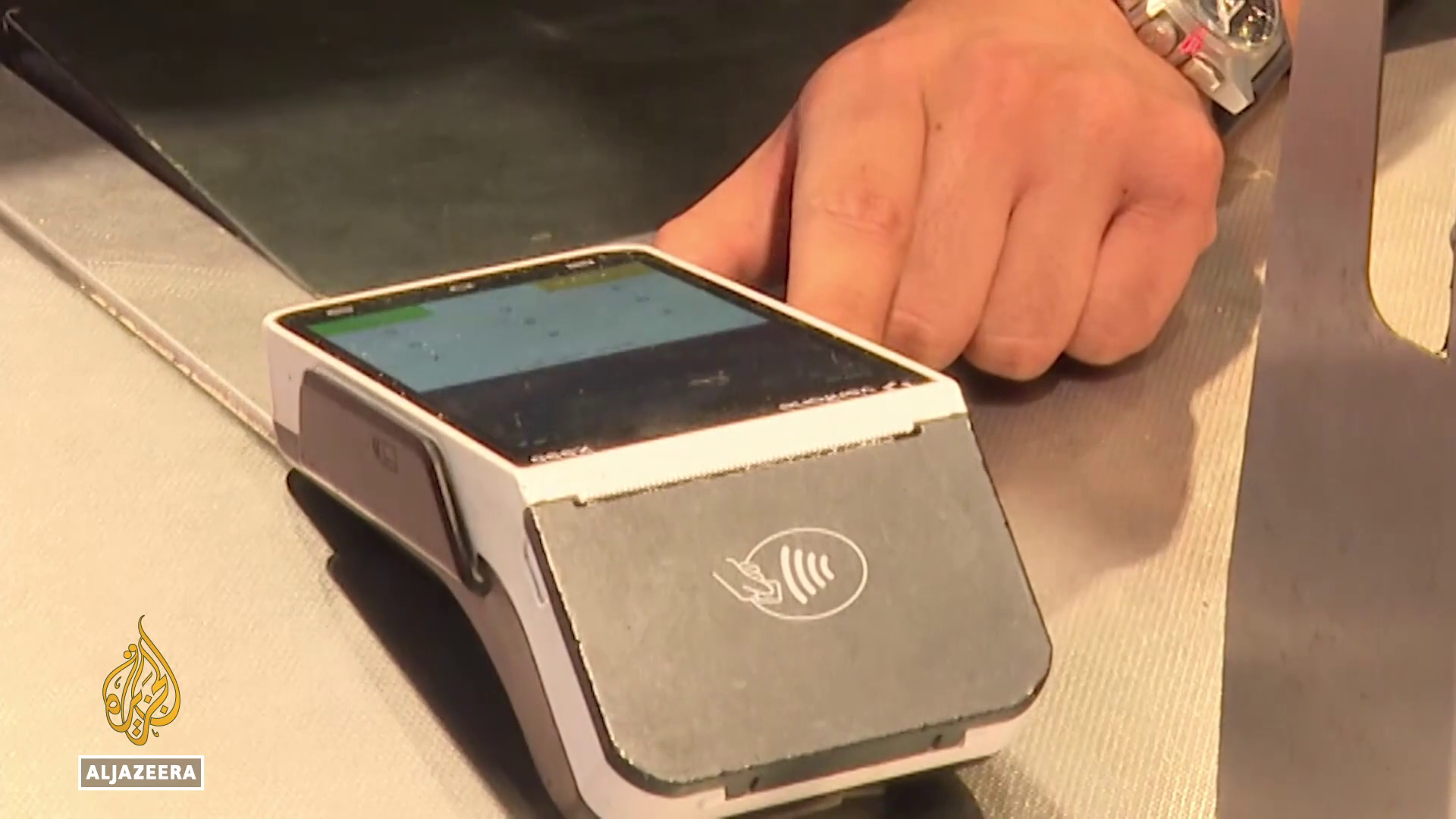 Libya's cash crisis: Fake bills prompt shift to electronic payments