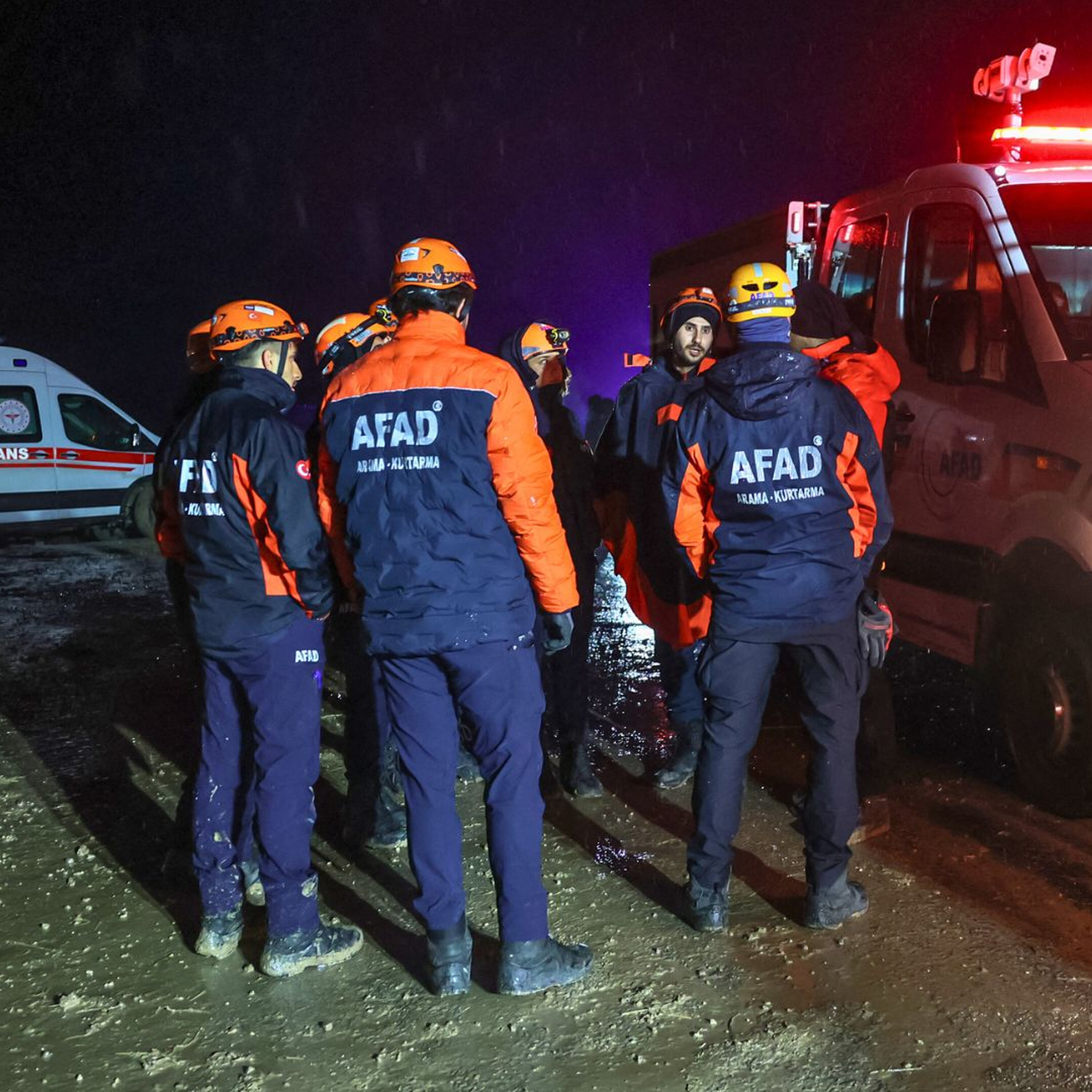 Libyan army chief dies in plane crash near Turkiye’s capital Libyan army chief dies in plane crash near Turkiye’s capital