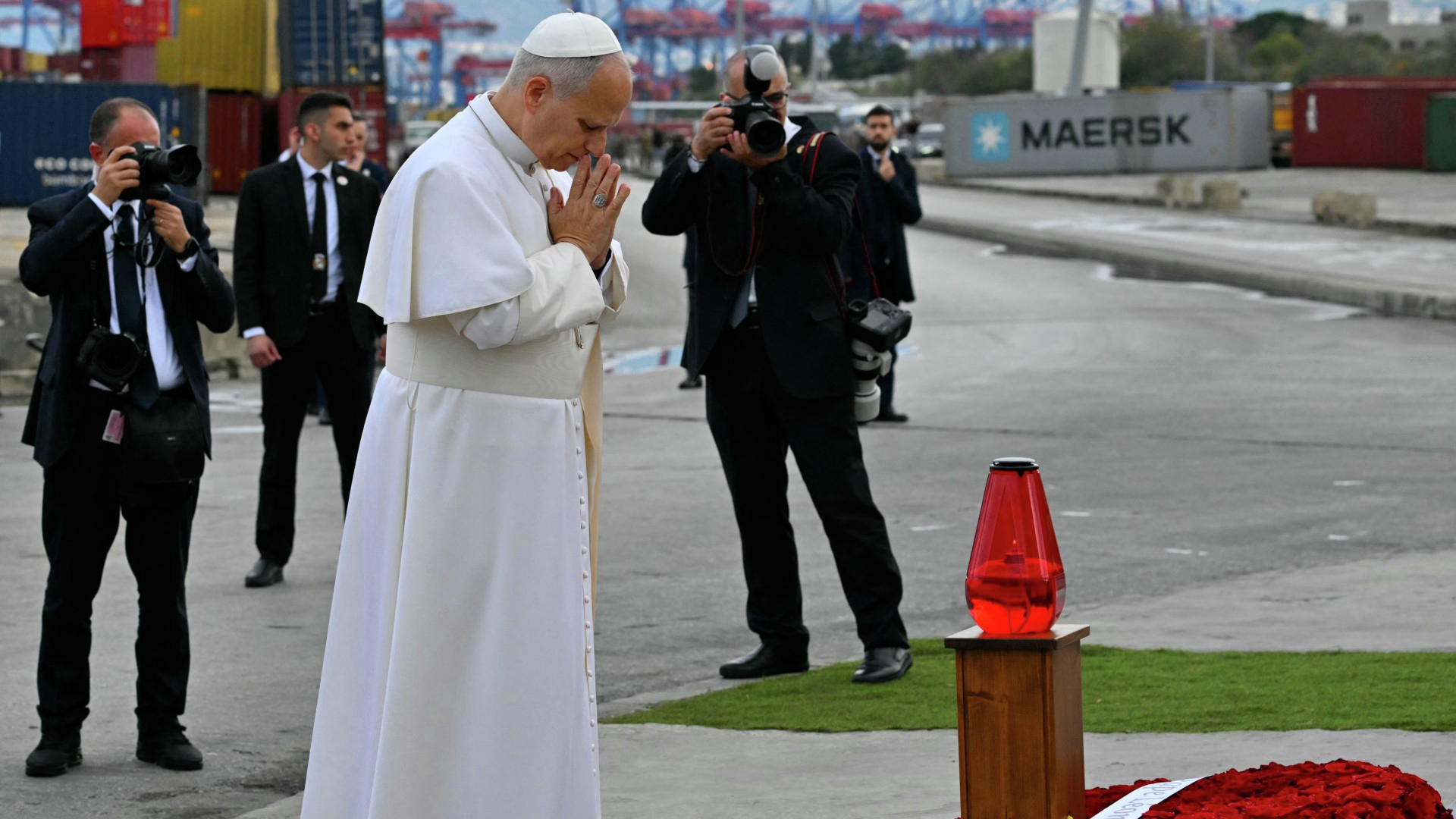 Pope Leo wraps up Lebanon visit with prayers at site of Beirut port blast