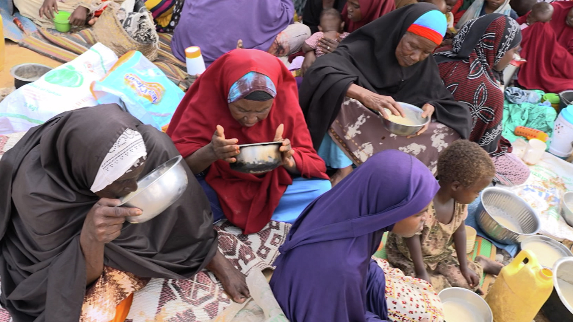 Somalia drought threatens mass starvation as aid slows down