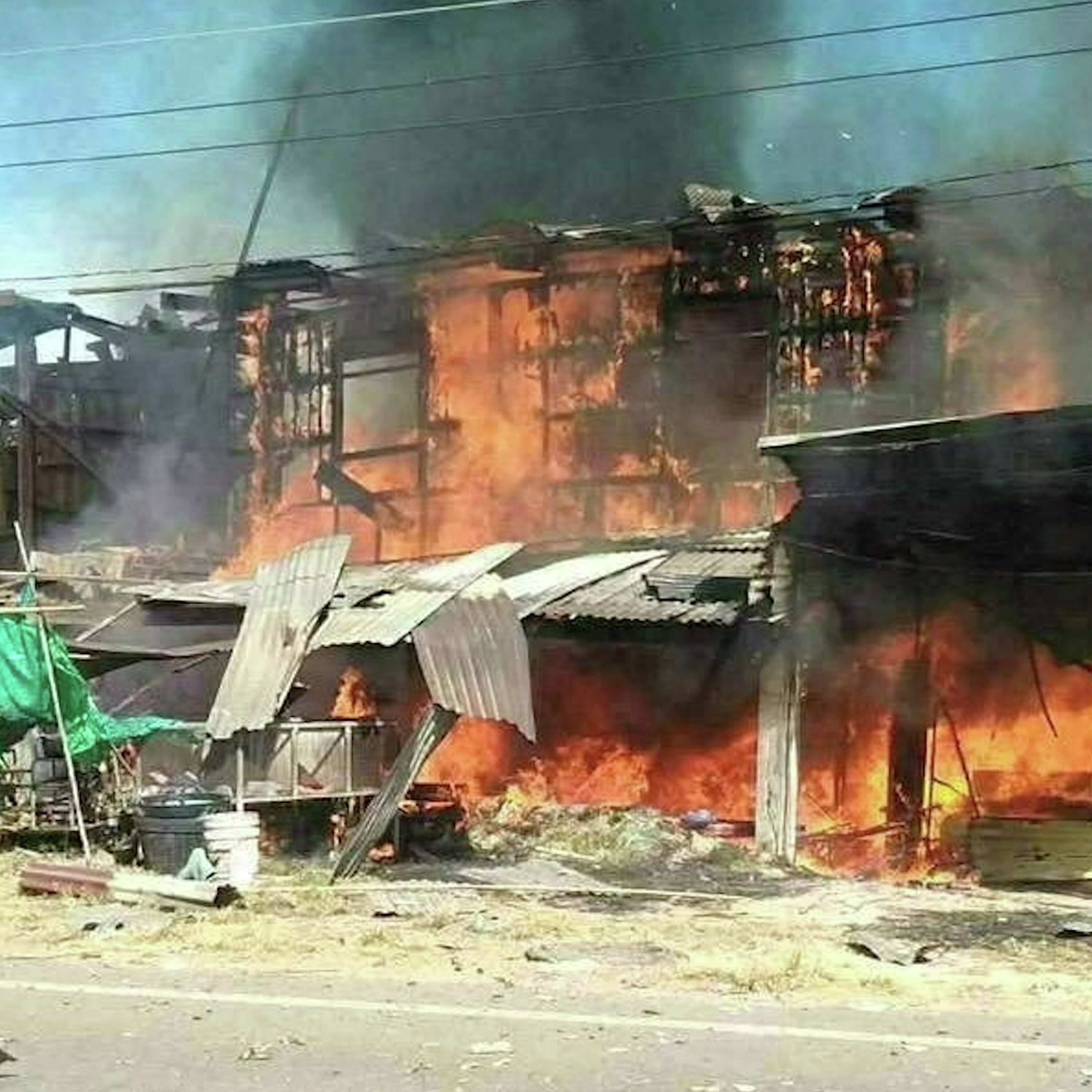 Thai-Cambodia fighting continues despite US ceasefire claim Thai-Cambodia fighting continues despite US ceasefire claim