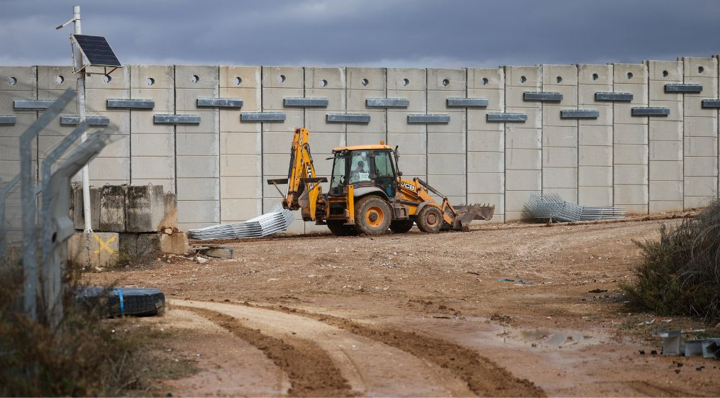 Lebanon accuses Israel of building wall inside its territory, files UN complaint