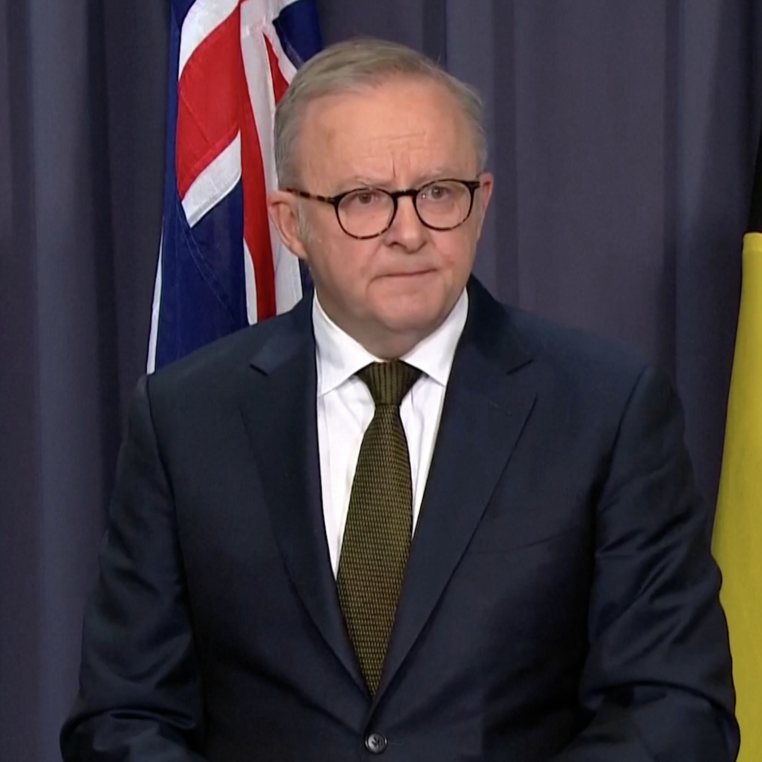 Australian PM declares Sydney shooting a 'terrorist' attack targeting Jews Australian PM declares Sydney shooting a 'terrorist' attack targeting Jews