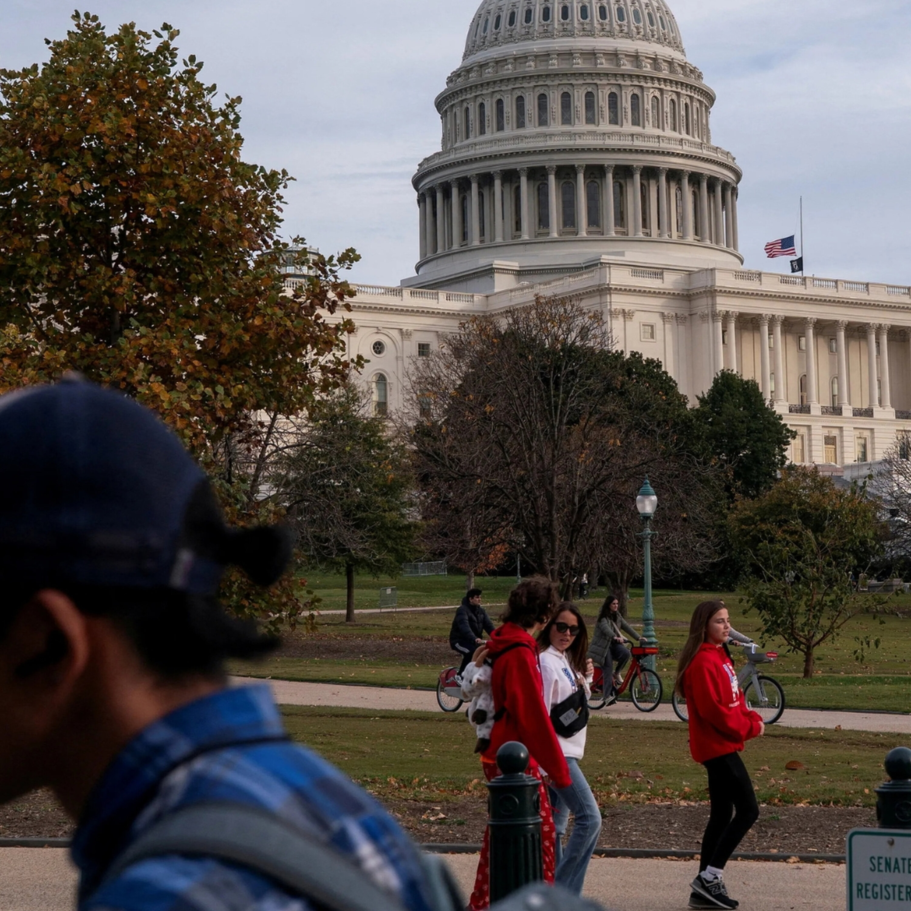 US shutdown fallout: Tourist attractions closed in Washington, DC US shutdown fallout: Tourist attractions closed in Washington, DC