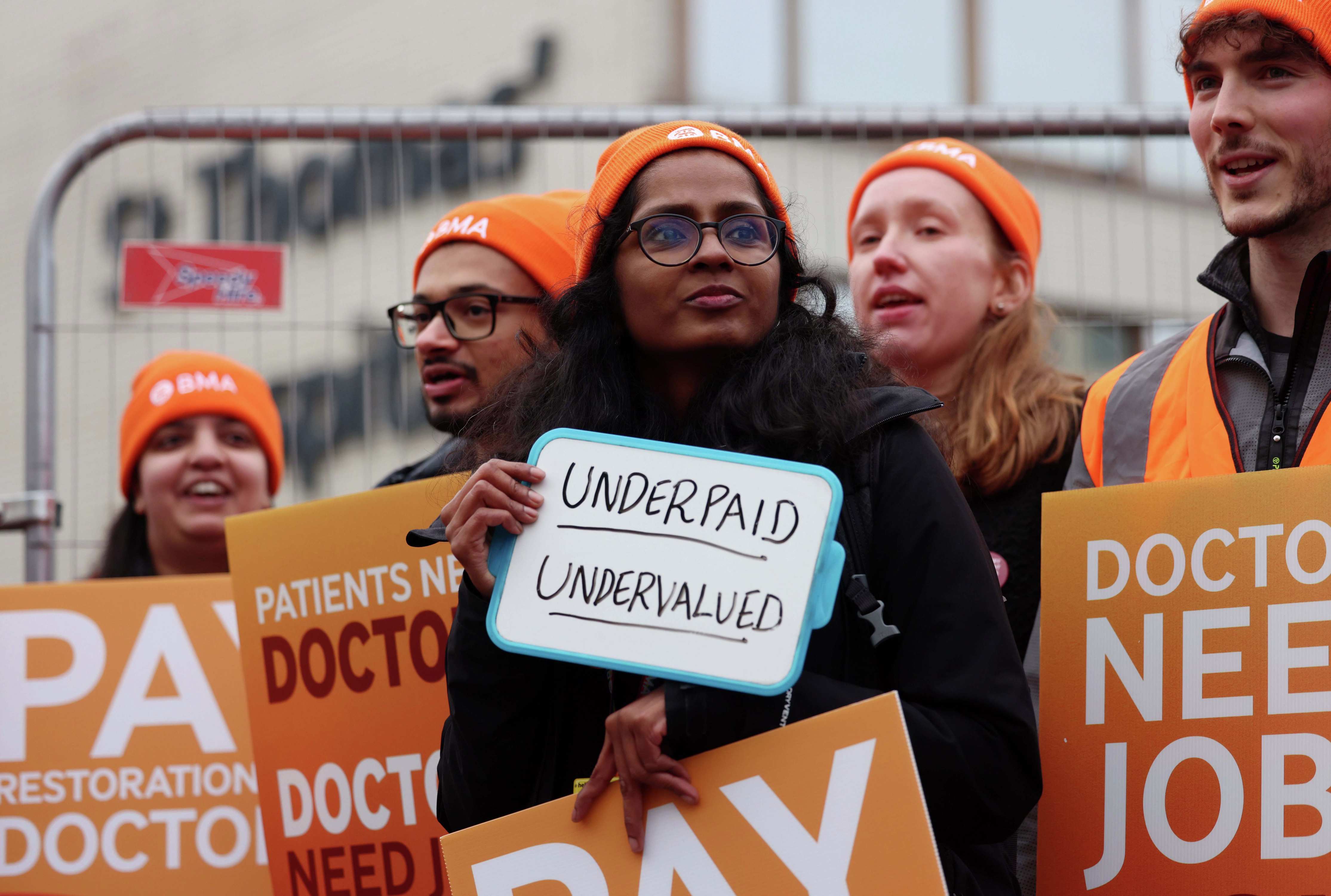 UK doctors strike over poor pay, lack of jobs