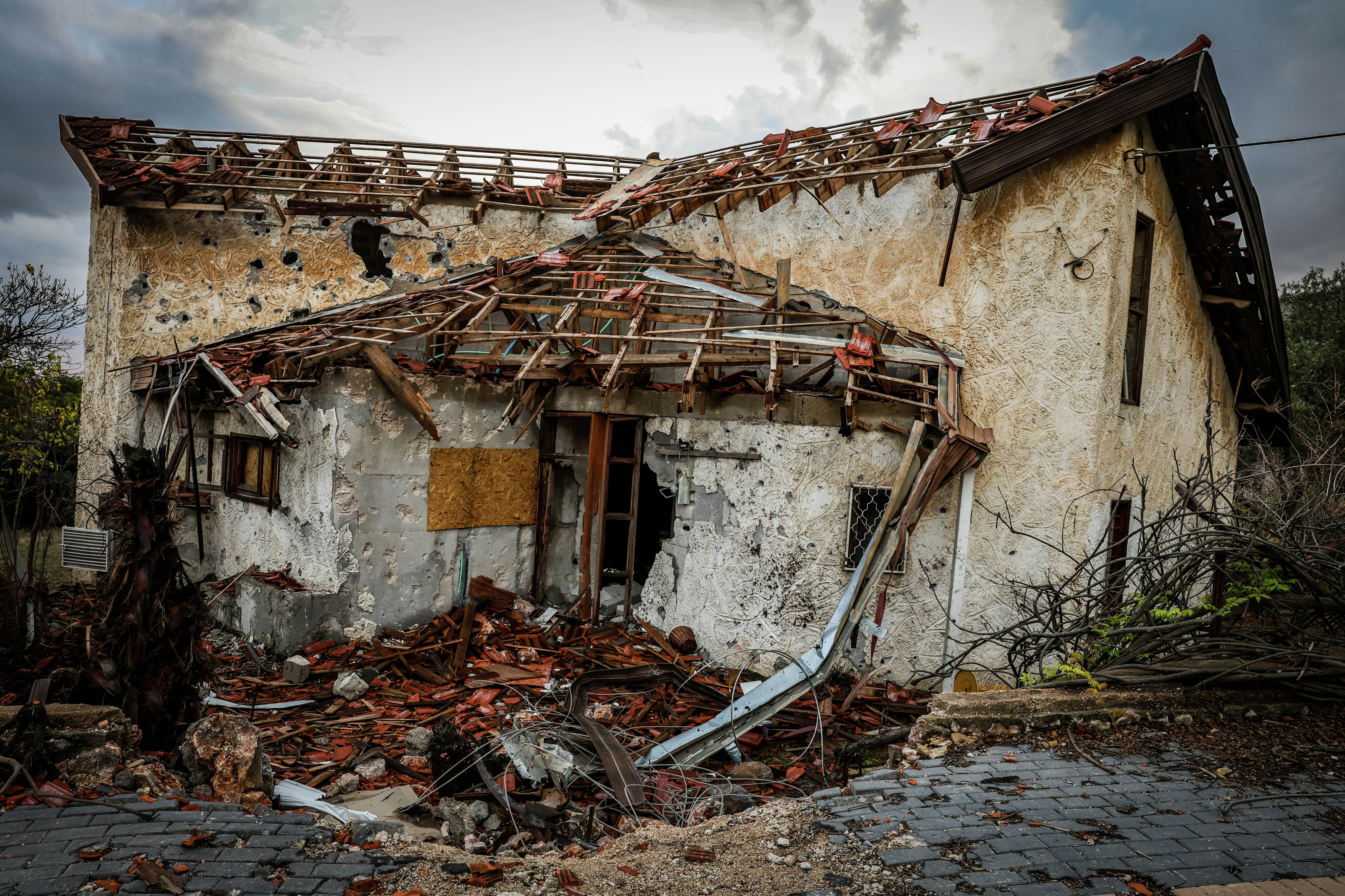 Day 416 - Ceasefire with Hezbollah possible within days