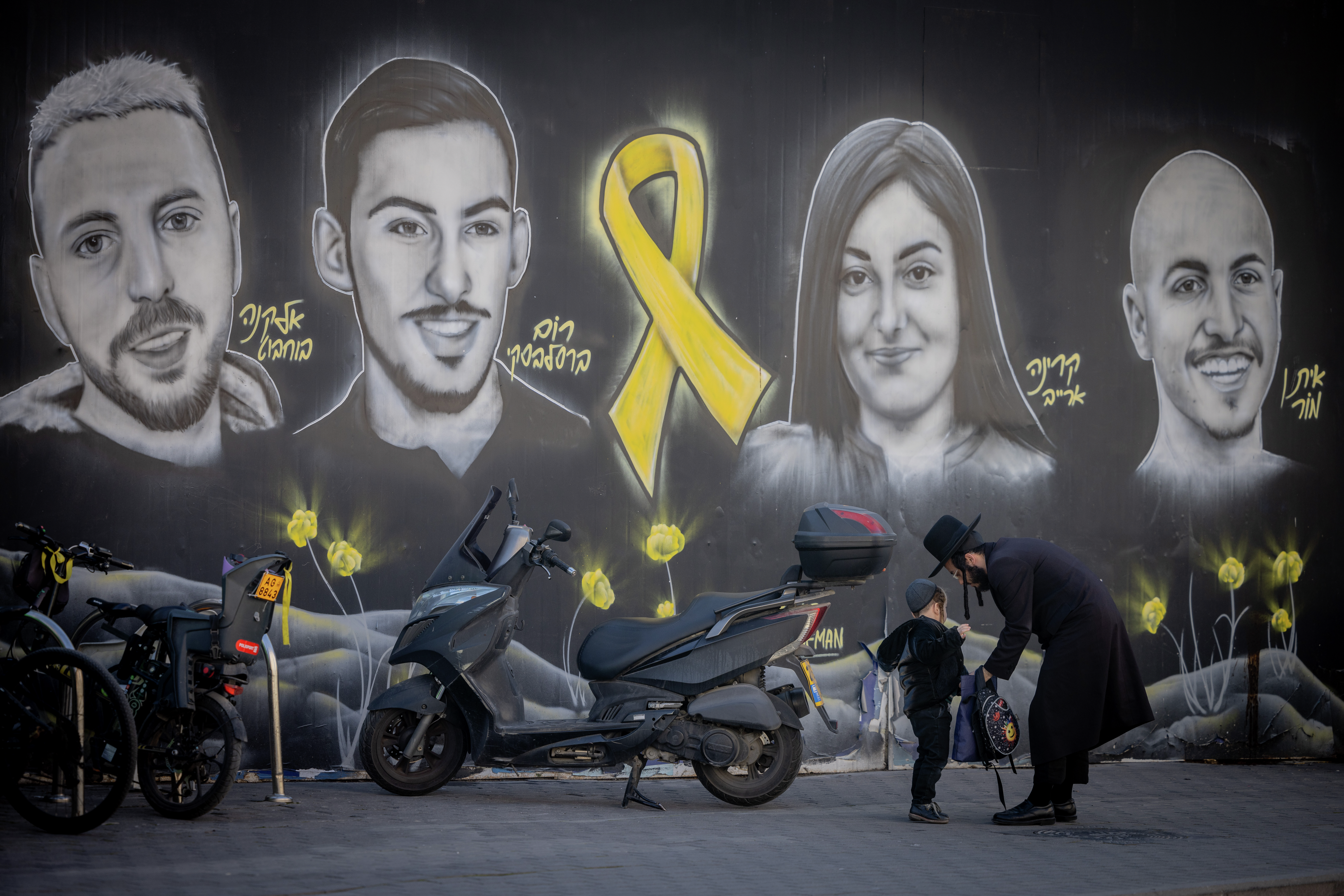 Day 466 - Security concerns as Israelis hold their breath for deal