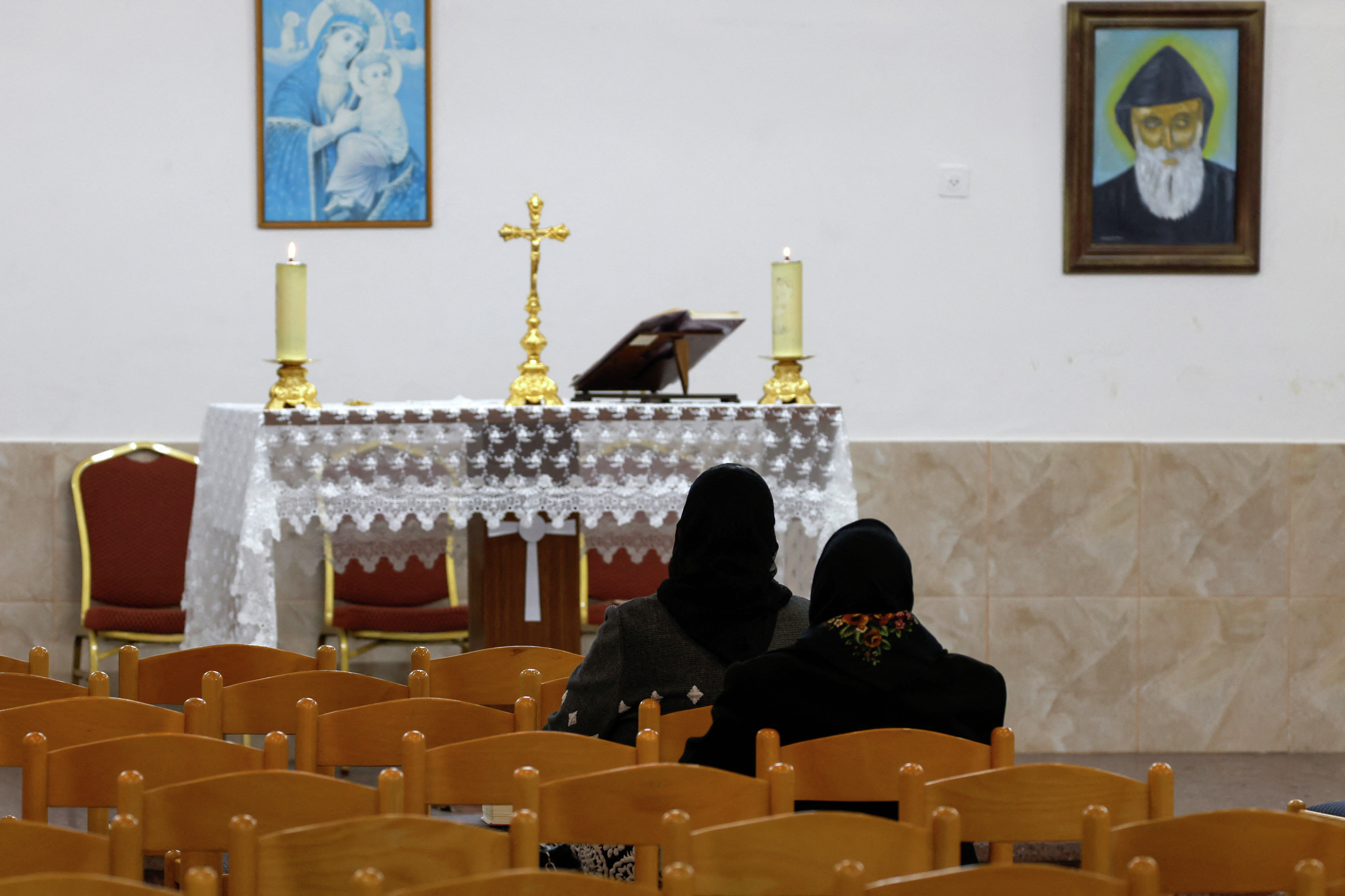 Day 306 - Resolute Christian Israelis stay put near northern border