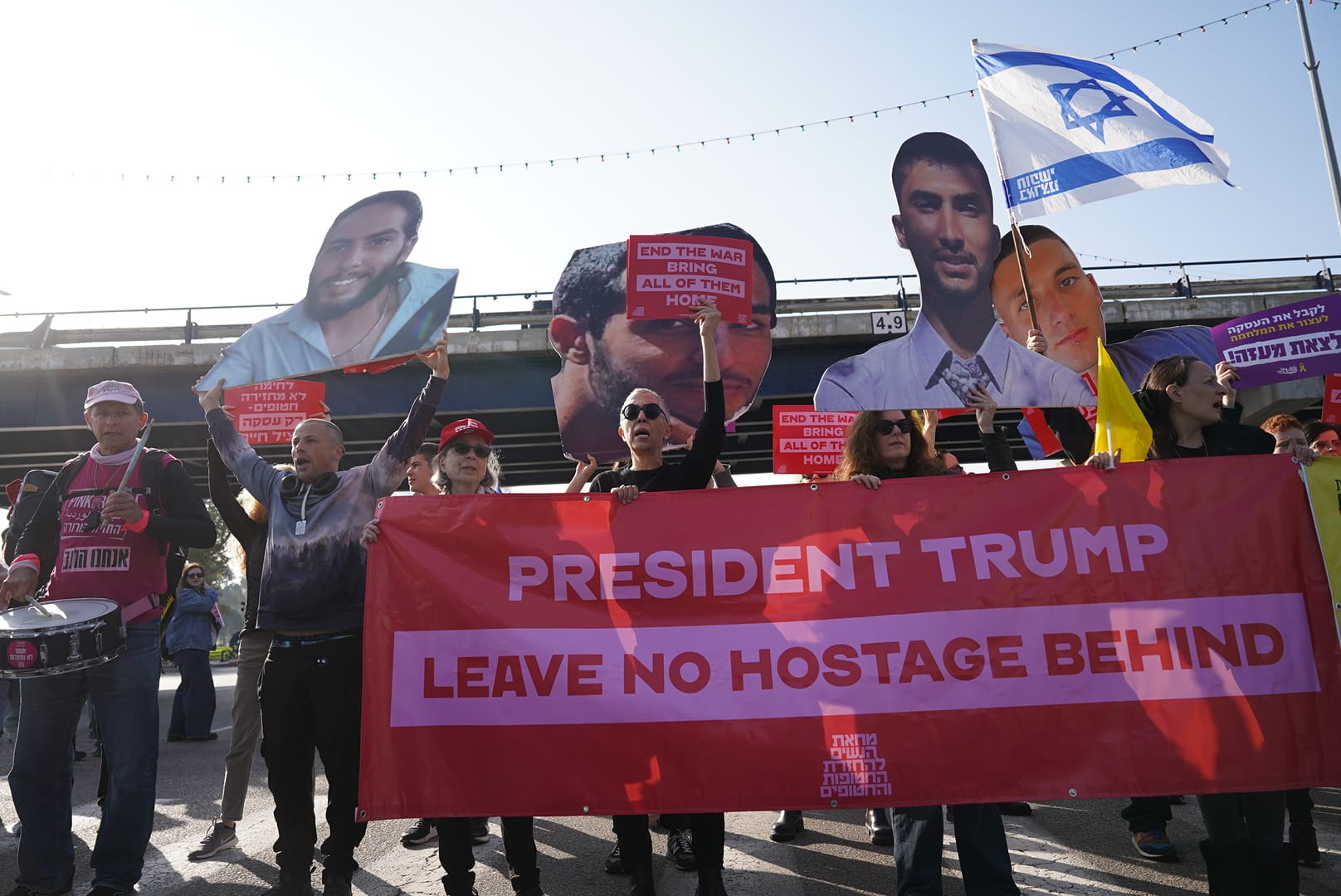 Day 500 - Trump team pushes for talks, unclear what PM wants