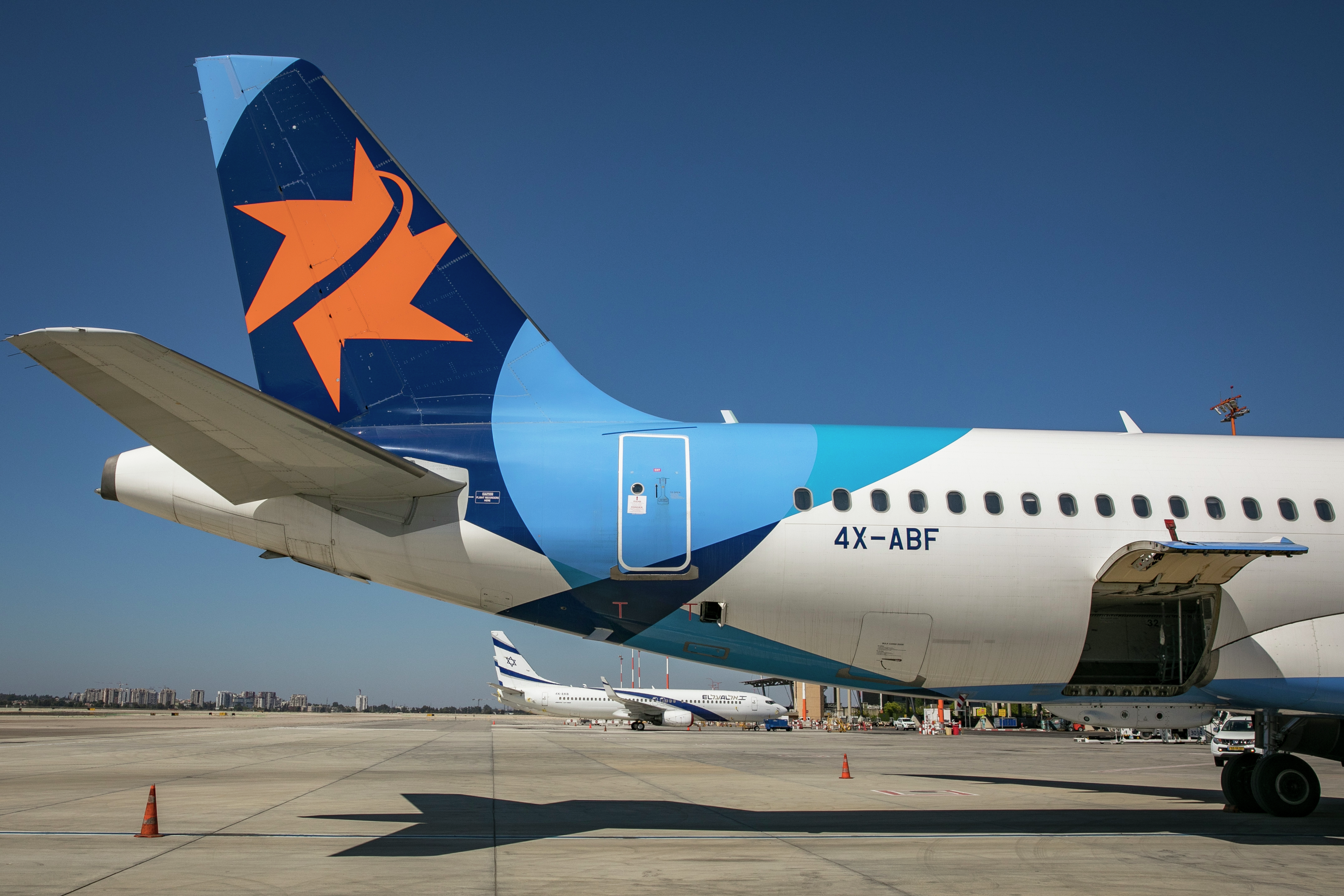 Day 521 - Israeli banks gain in war, El Al's competition on NY route