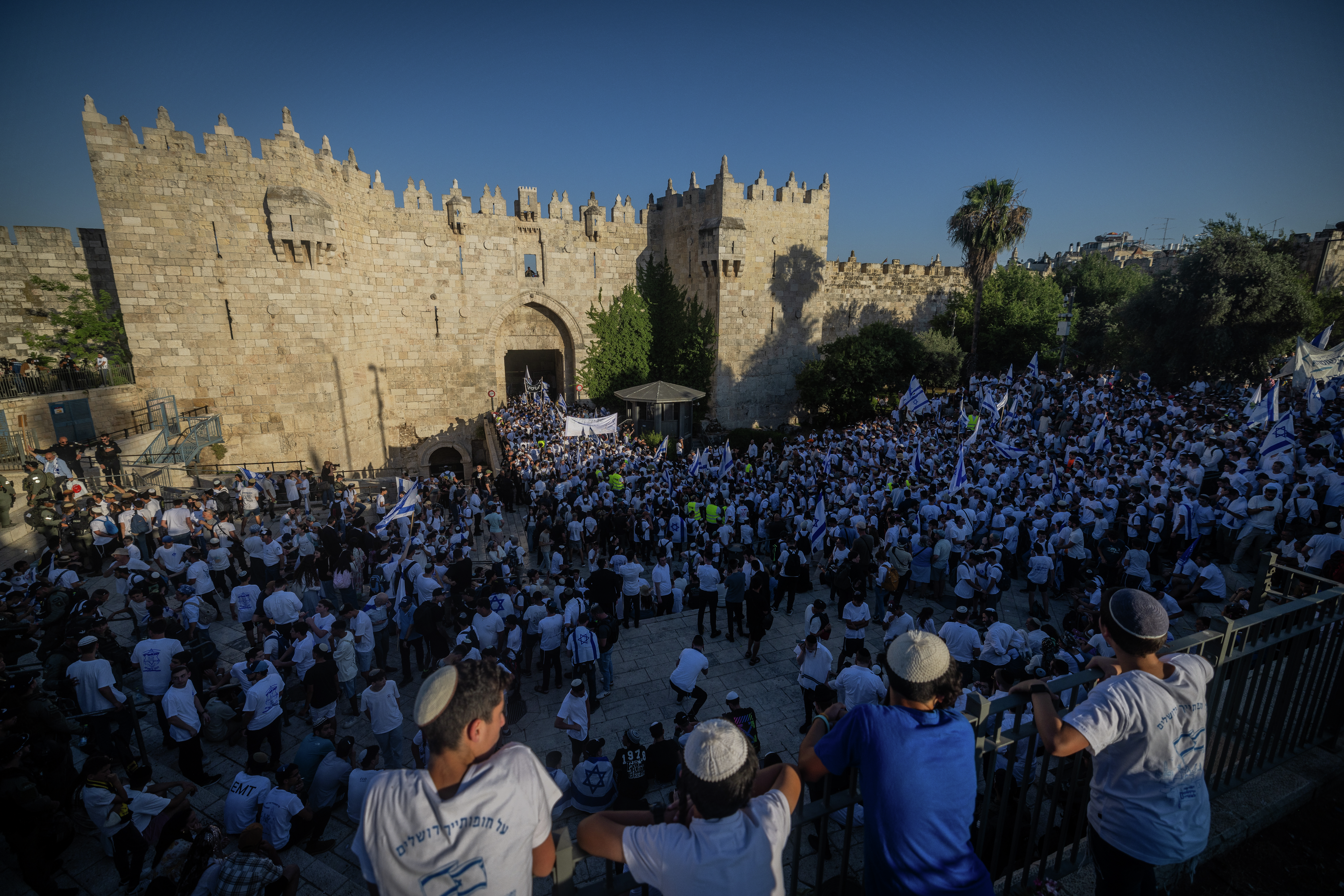 Day 244 - On Jerusalem Day, a celebratory march turns violent
