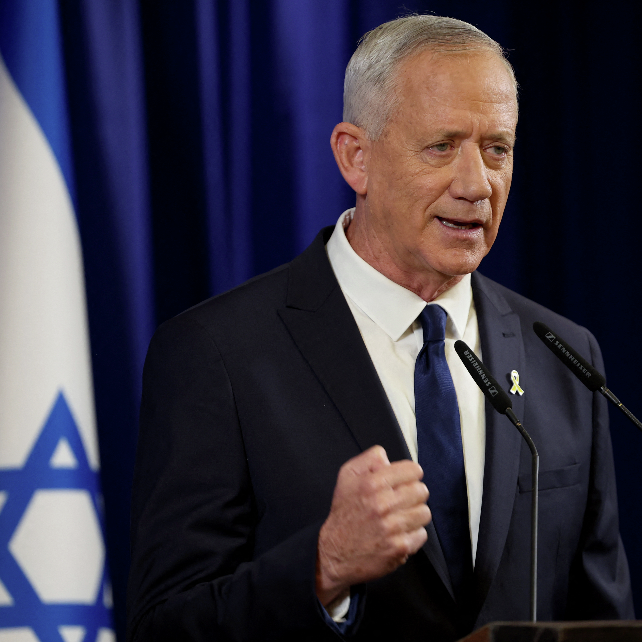 Day 248 - Gantz busts up war coalition after not achieving goals
