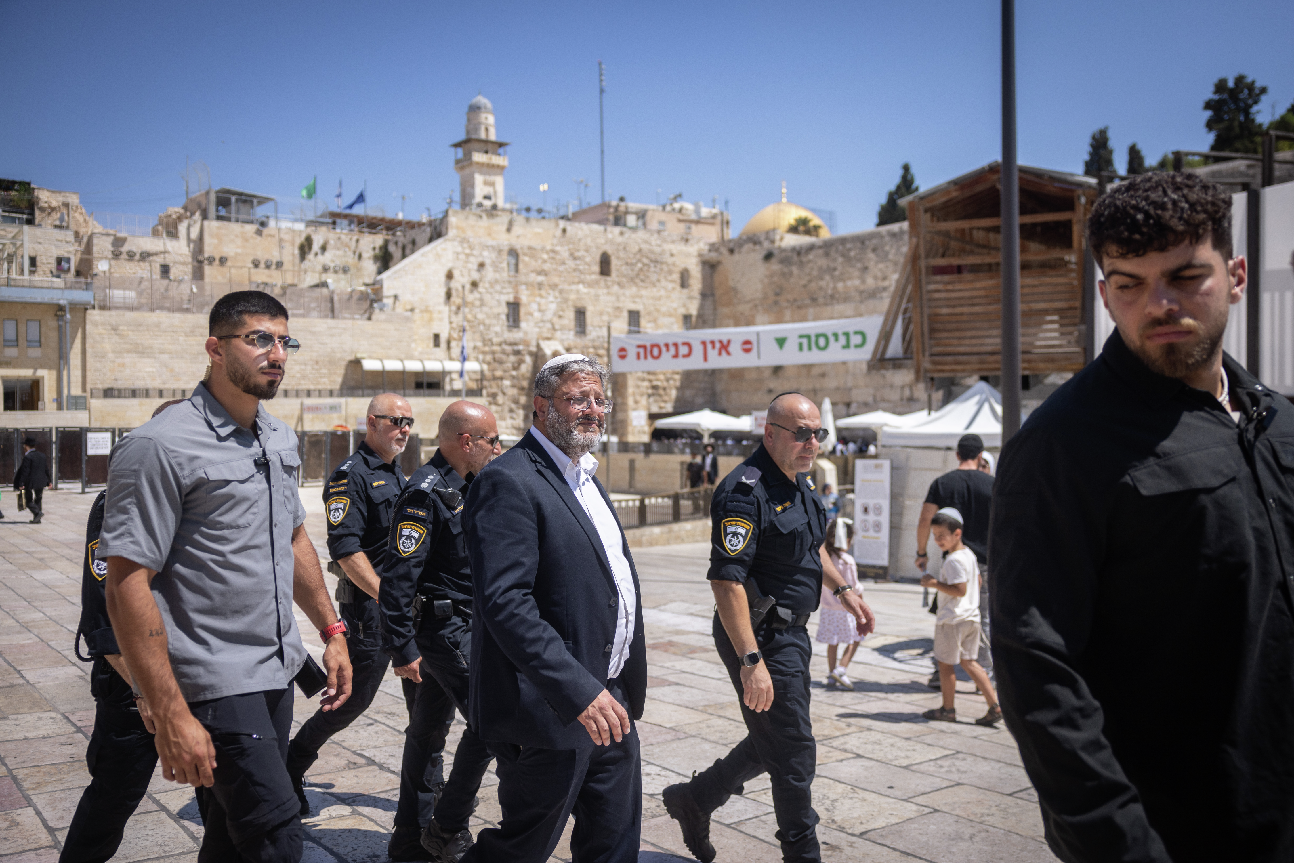 Day 325 - How far can Ben Gvir push the prime minister?