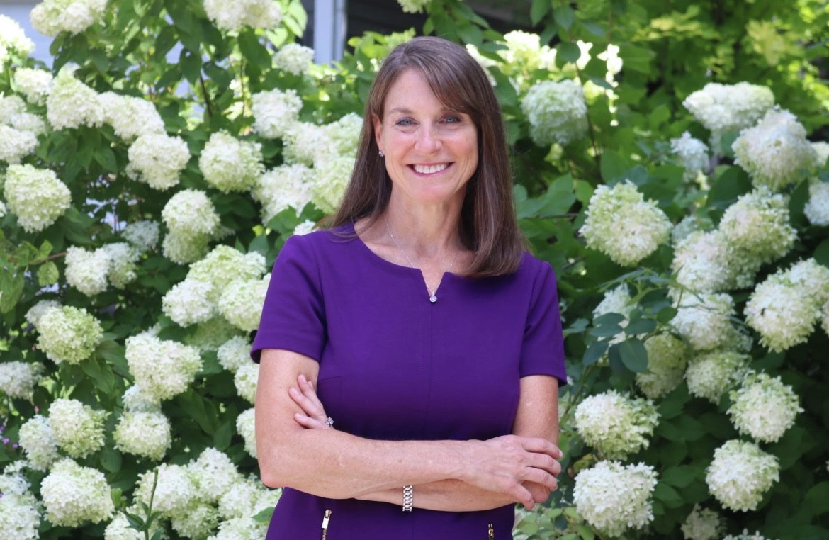 Joan Esposito (Featured Interviews)