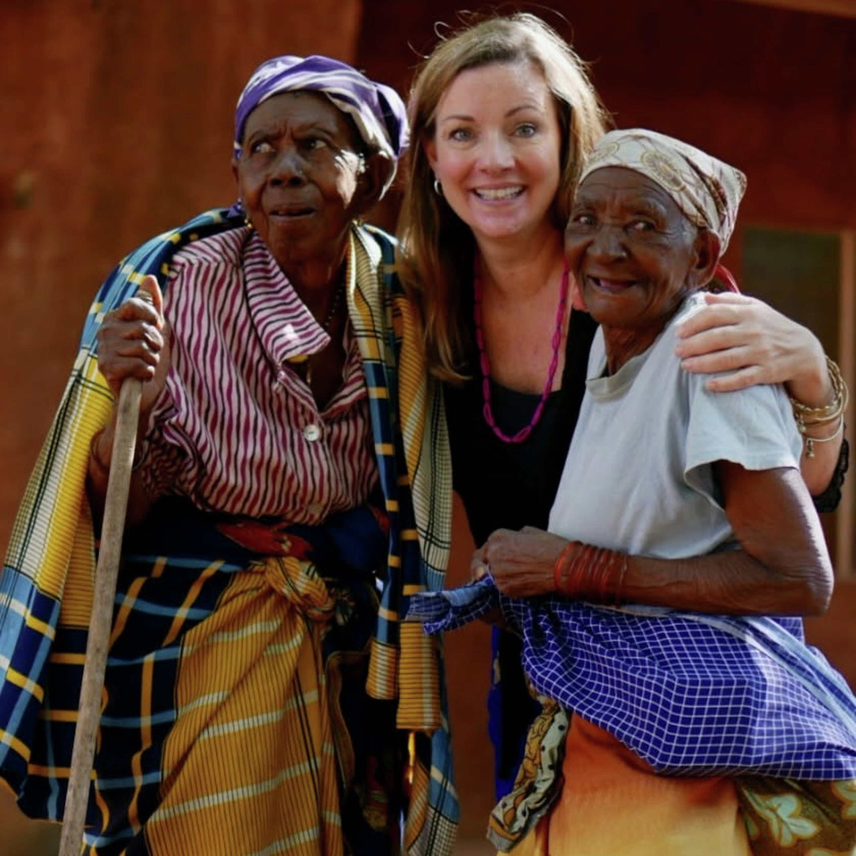 WCPT 820 Interview: Nancy Economou of Watts of Love
