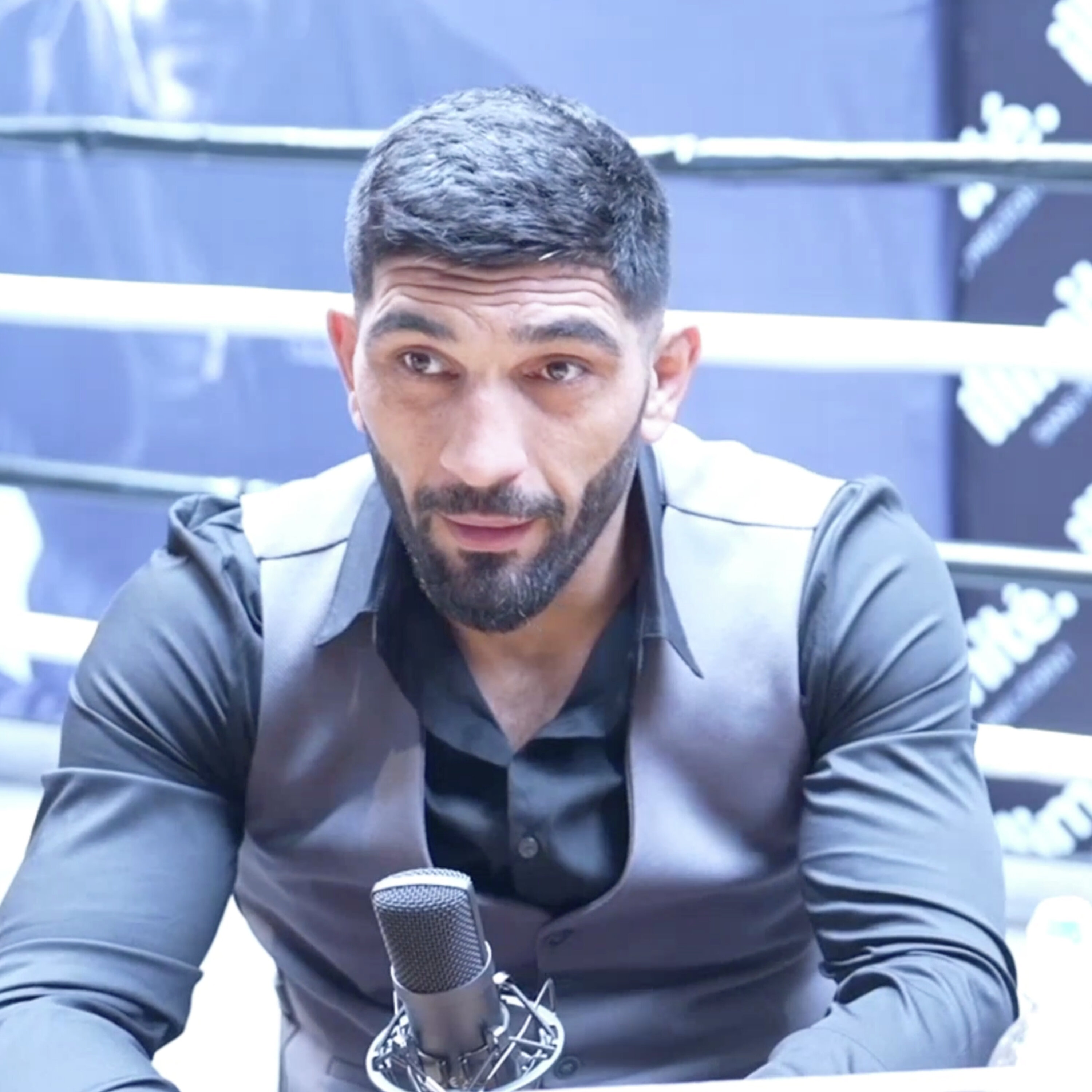 BAHRAM RAJABZADEH Eerlijk over Illegale Kopstoten, Badr Hari Invloed, Rematch Tarik Khbabez, Viraal gaan met Mory Kromah en terugkeer bij GLORY