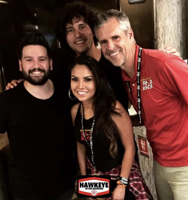 Dan + Shay judge Hawkeye + Michelle's song contest