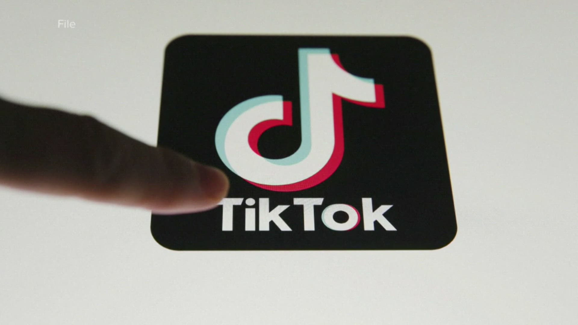TIK TOK BAN SIGNED. JUST HOW DANGEROUS IS THIS APP?
