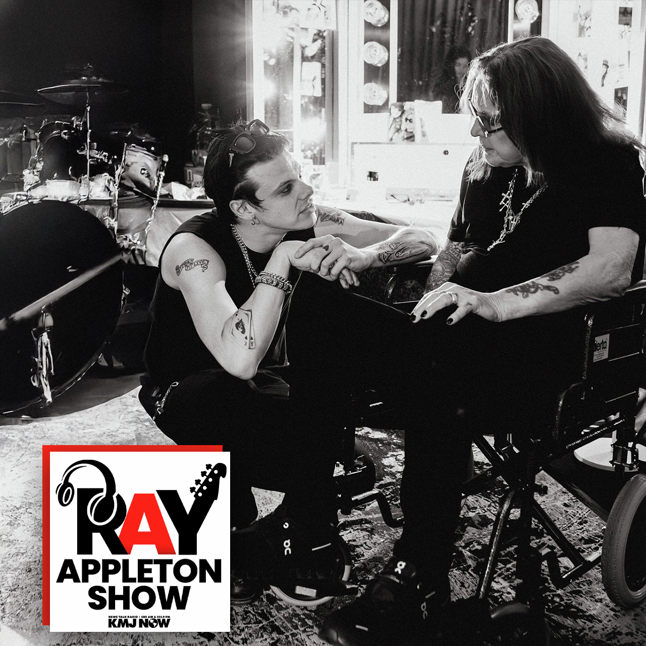 VMA's: YUNGBLUD & Steven Tyler Pay Tribute To Ozzy