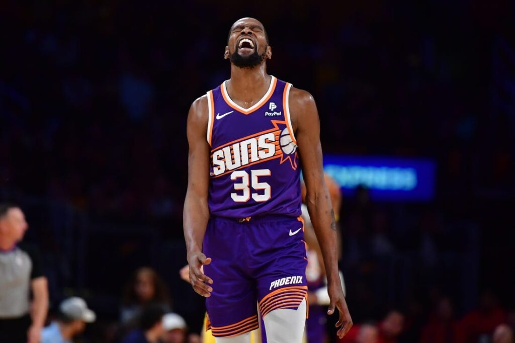 KD took on the challenge of guarding Giannis in Suns win